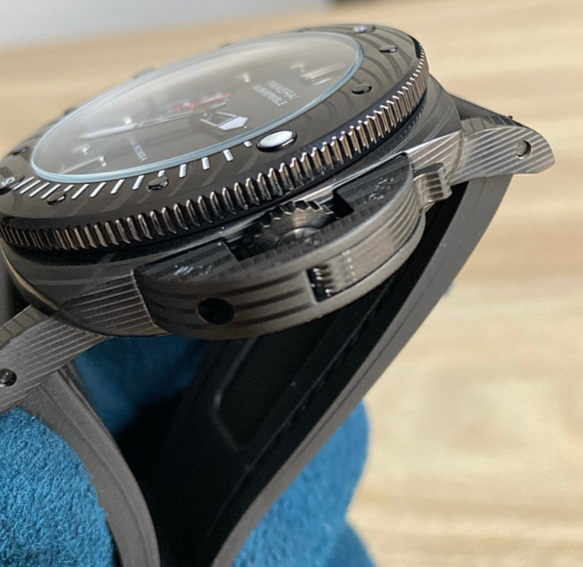 ساعة باناراي كلين طبق الاصل - ماكينة سويسري - صمام يعمل مثل الاصلية حبة واحدة فقط