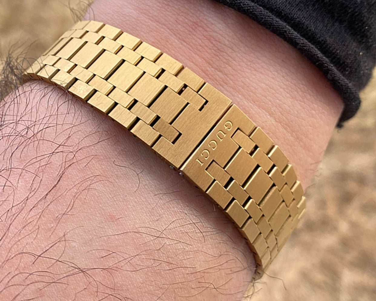 Gucci G-Timeless - جراند ماستر طبق الأصل و الوزن و الأبعاد