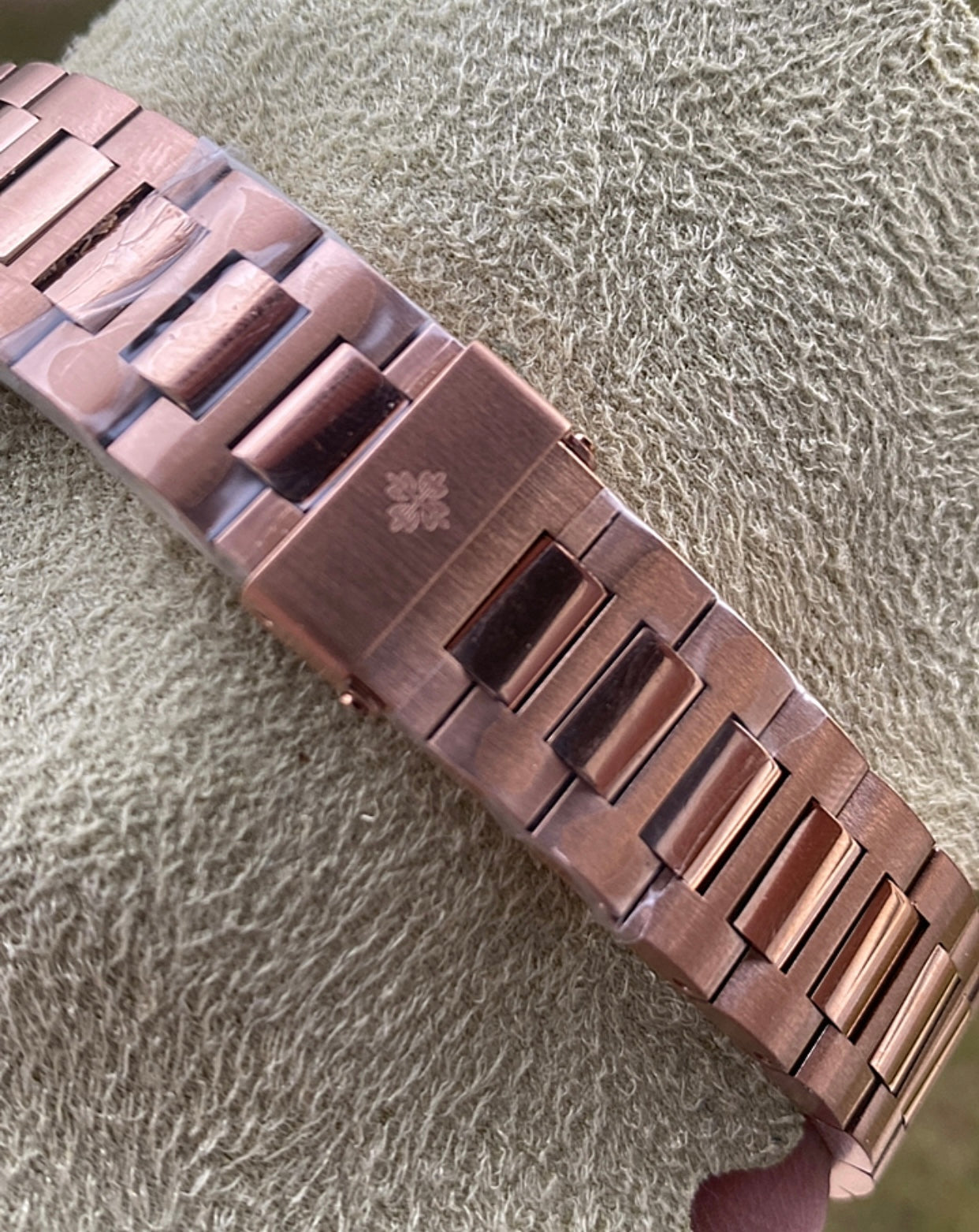 40.5 mm باتيك فيليب نوتلس روز جولد - كرونوجراف   -كلين