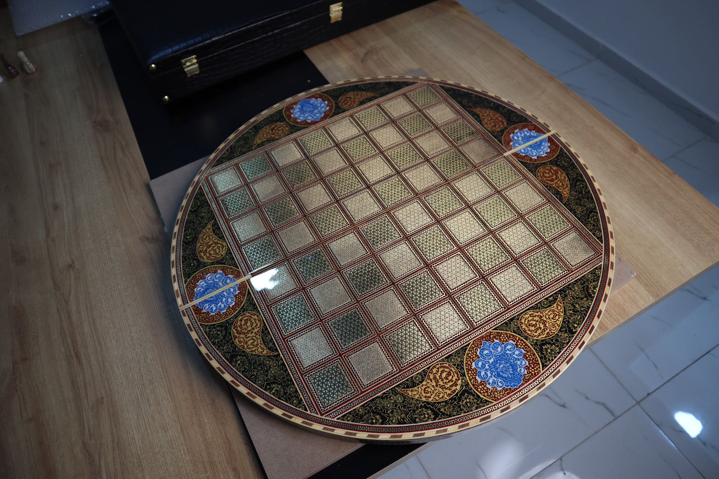 طاولي + شطرنج قطعة فنية للاقتناء - حجم كبير