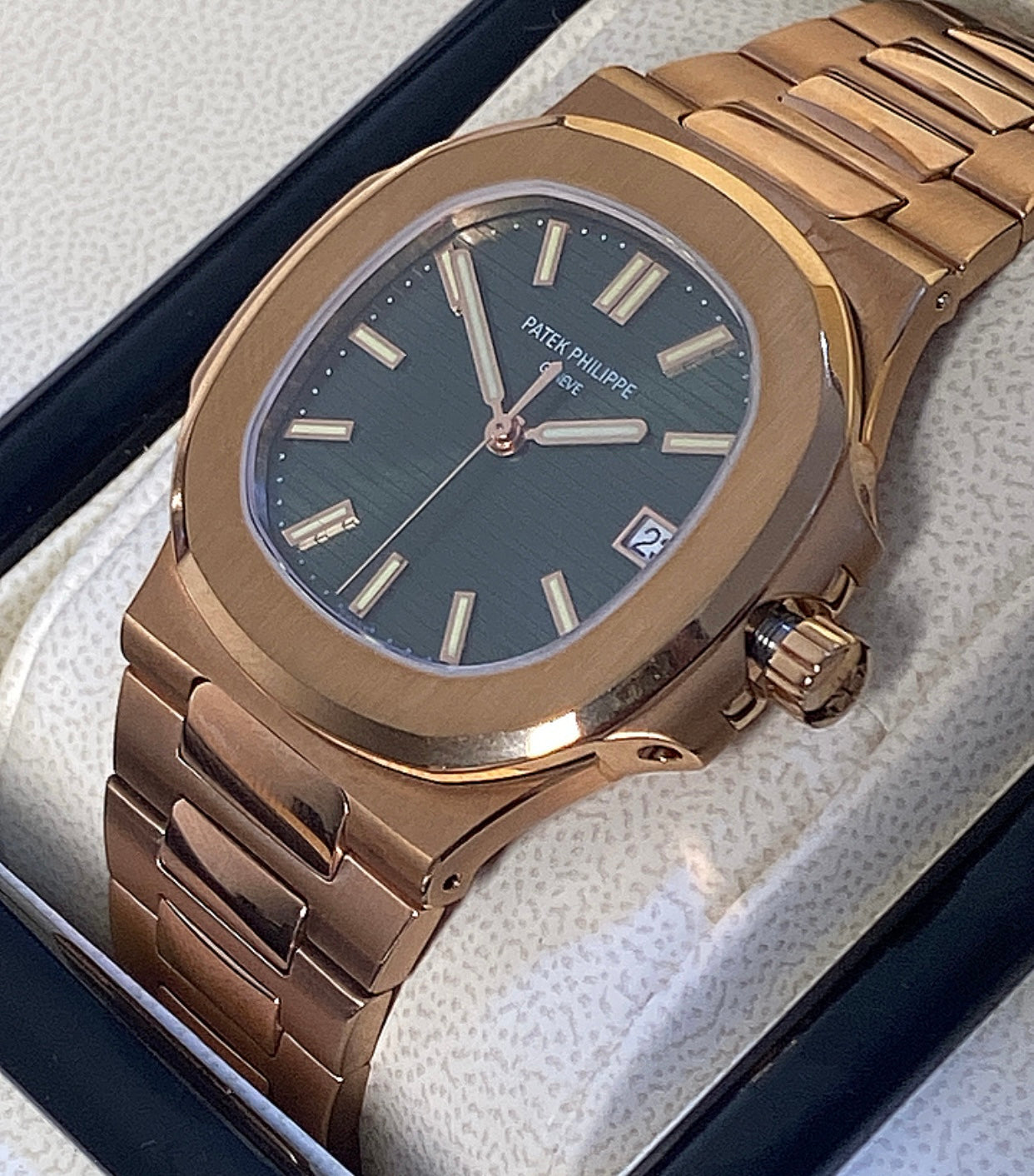 patek philippe 5711- تطابق ١٠٠٪ ماكينة سويسري باتيك فيليب نوتليس كلين قطعه واحده