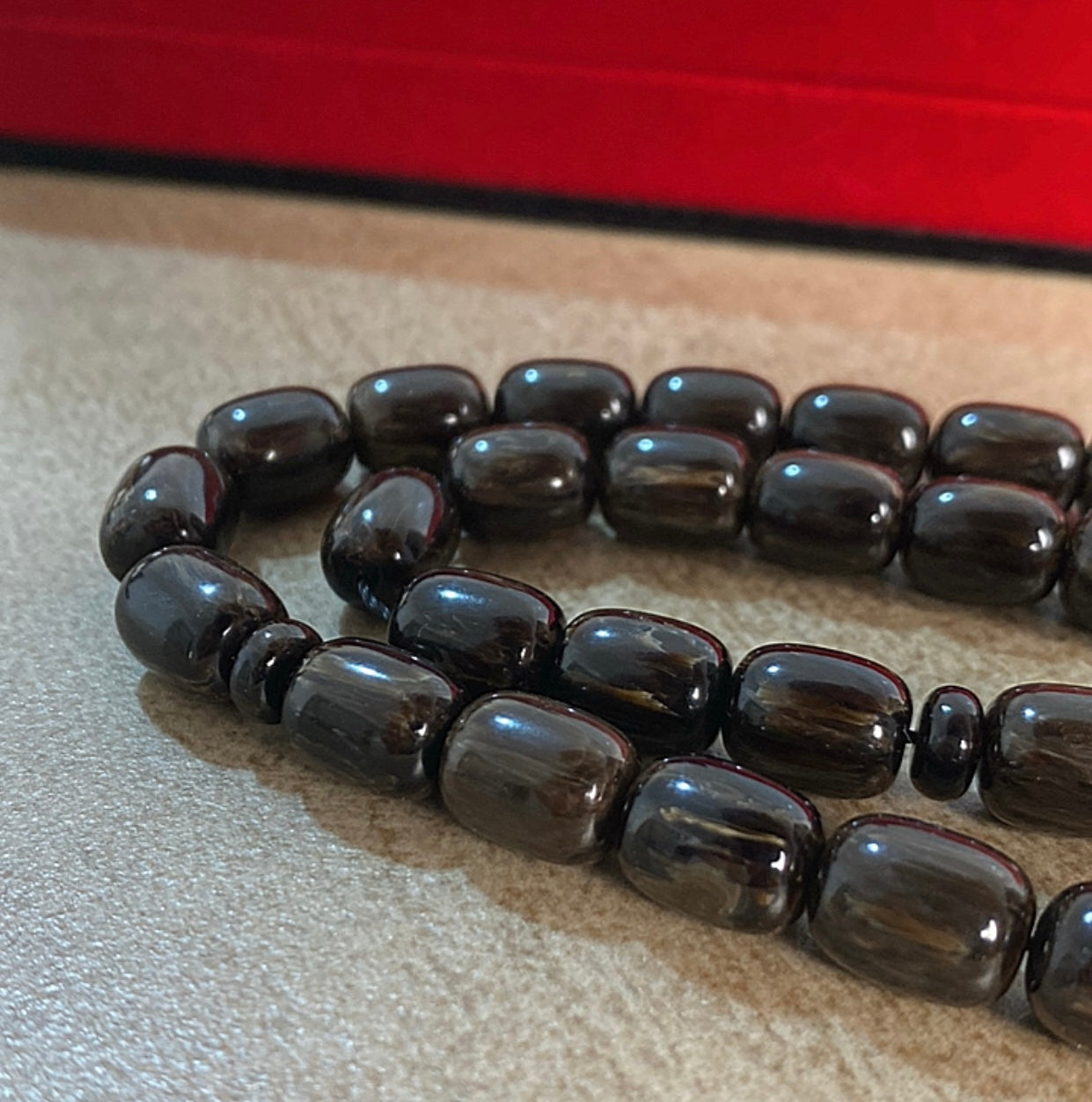 سبحة حجر سندلوس نقي ١٠٠٪  S25- متوفر قطعة واحدة من هذا التصميم