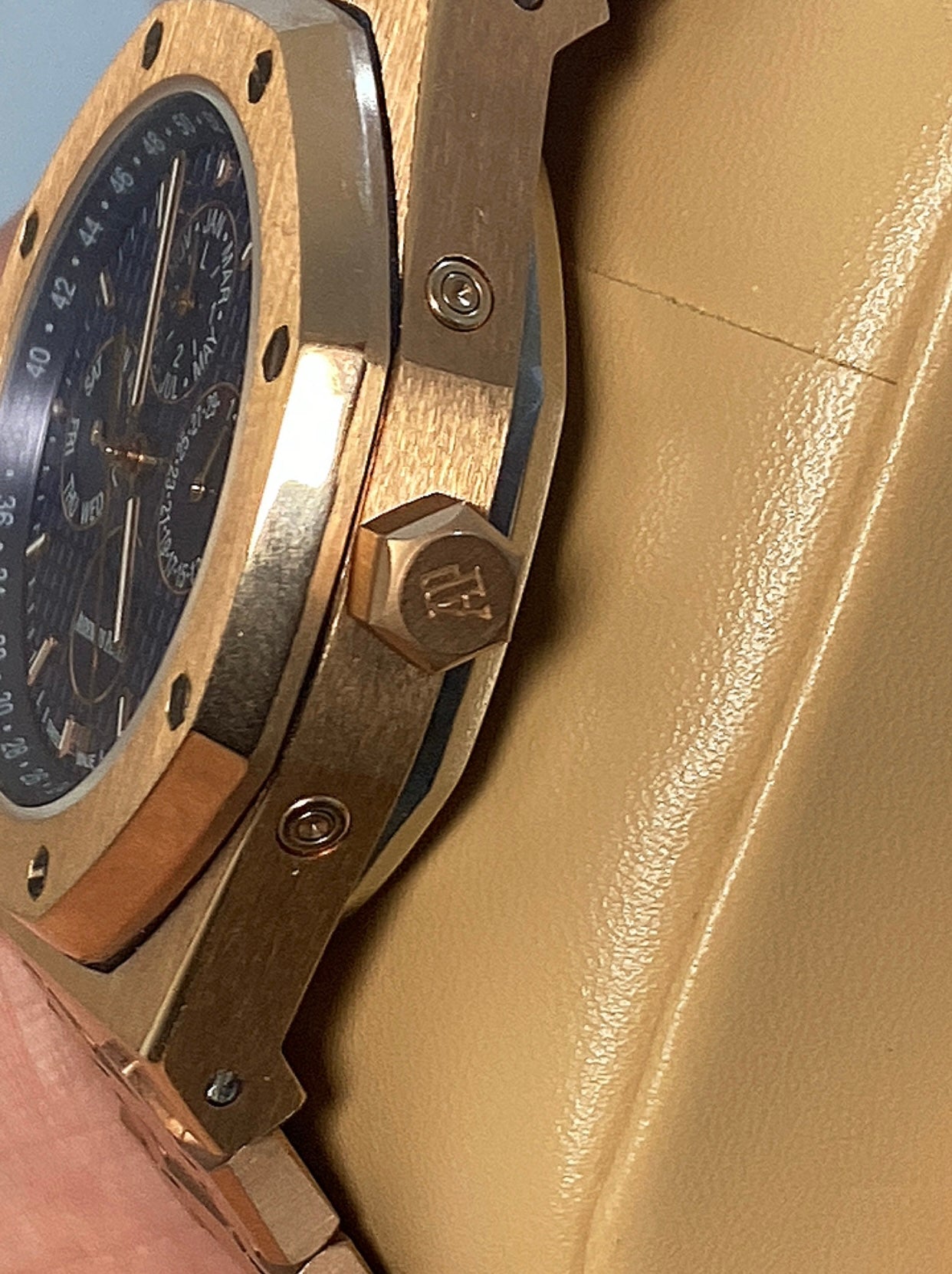 Ap royal ouk  41 mm رويال اوك كلين تاتيل - نادرة جدا جدا -