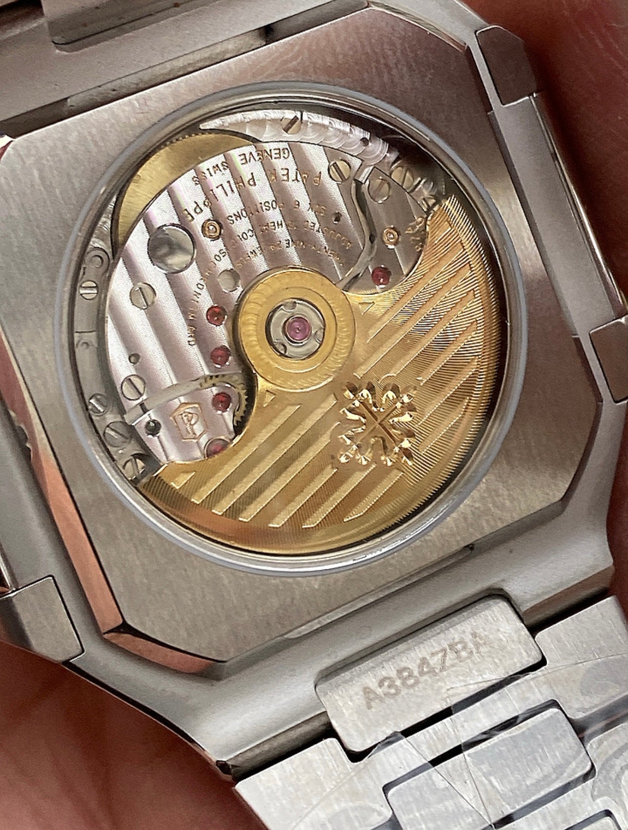 40  mm باتيك فيليب كيوبيتوس ٢٠٢٤ - كلين طبق الأصل