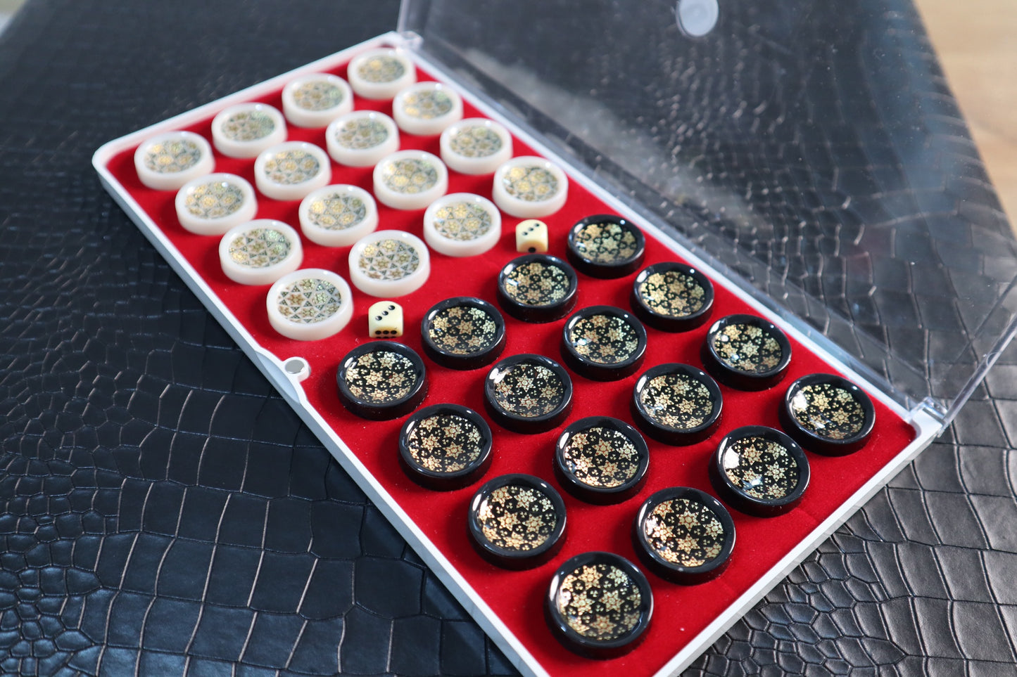 طاولي + شطرنج قطعة فنية للاقتناء - حجم كبير