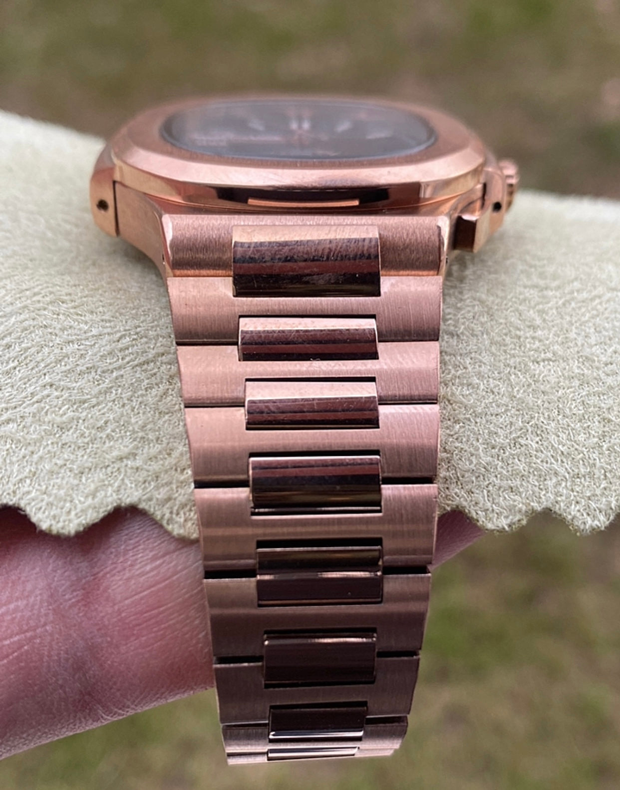 40.5 mm باتيك فيليب نوتلس روز جولد - كرونوجراف   -كلين
