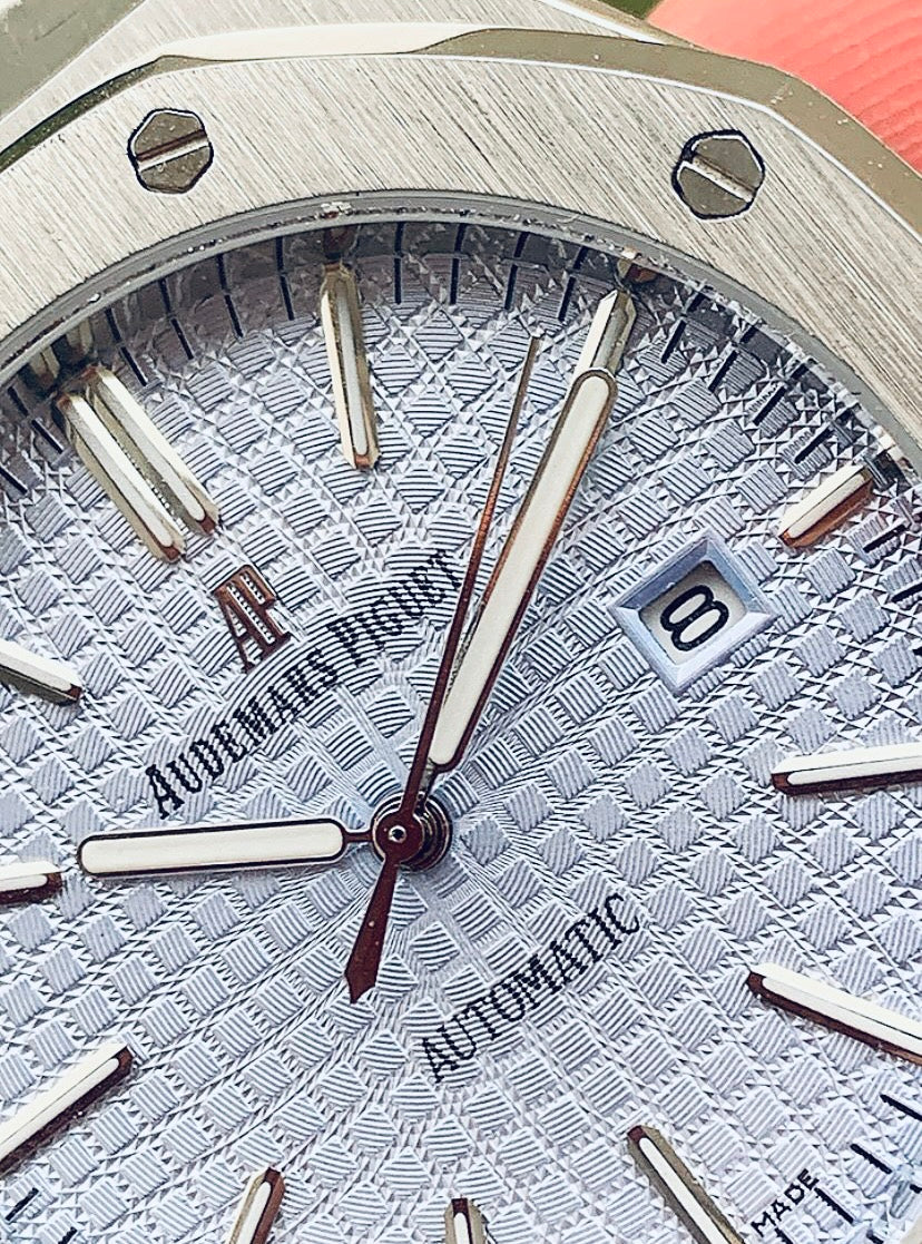 41 mm اوديمارس بيجيه كلين ٢٠٢٤ بلو (AP)