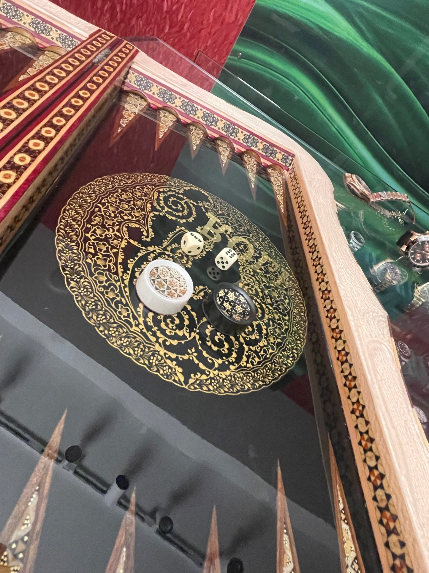 قطعه واحدة طاولي صناعة يدوية بالكامل اسود ملكي مع جنود براص اصلي وجنطة جلد فاخره