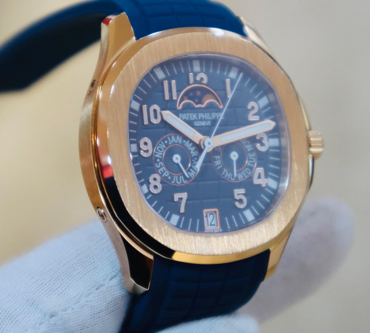 patek philippe aquanaut perpetual calendar - اكوانوت كاليندر كلين طبق الأصل