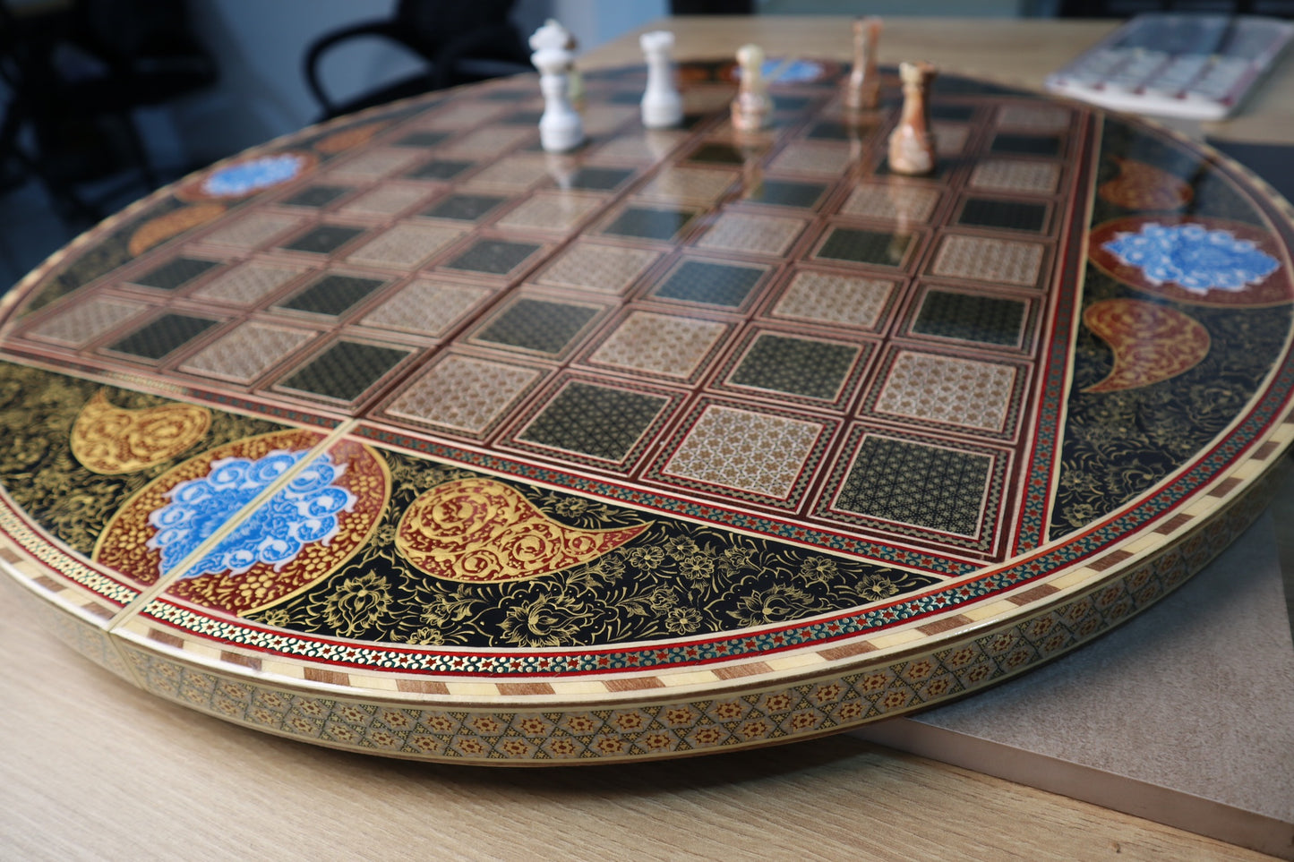 طاولي + شطرنج قطعة فنية للاقتناء - حجم كبير