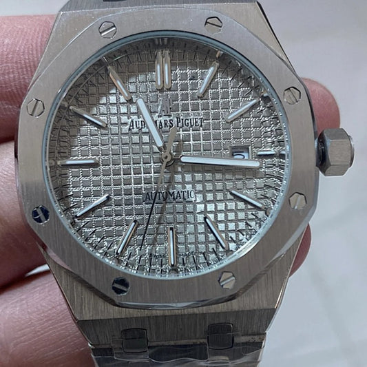 AP Royal Oak  titanium 41 mm (كلين تايتل)
