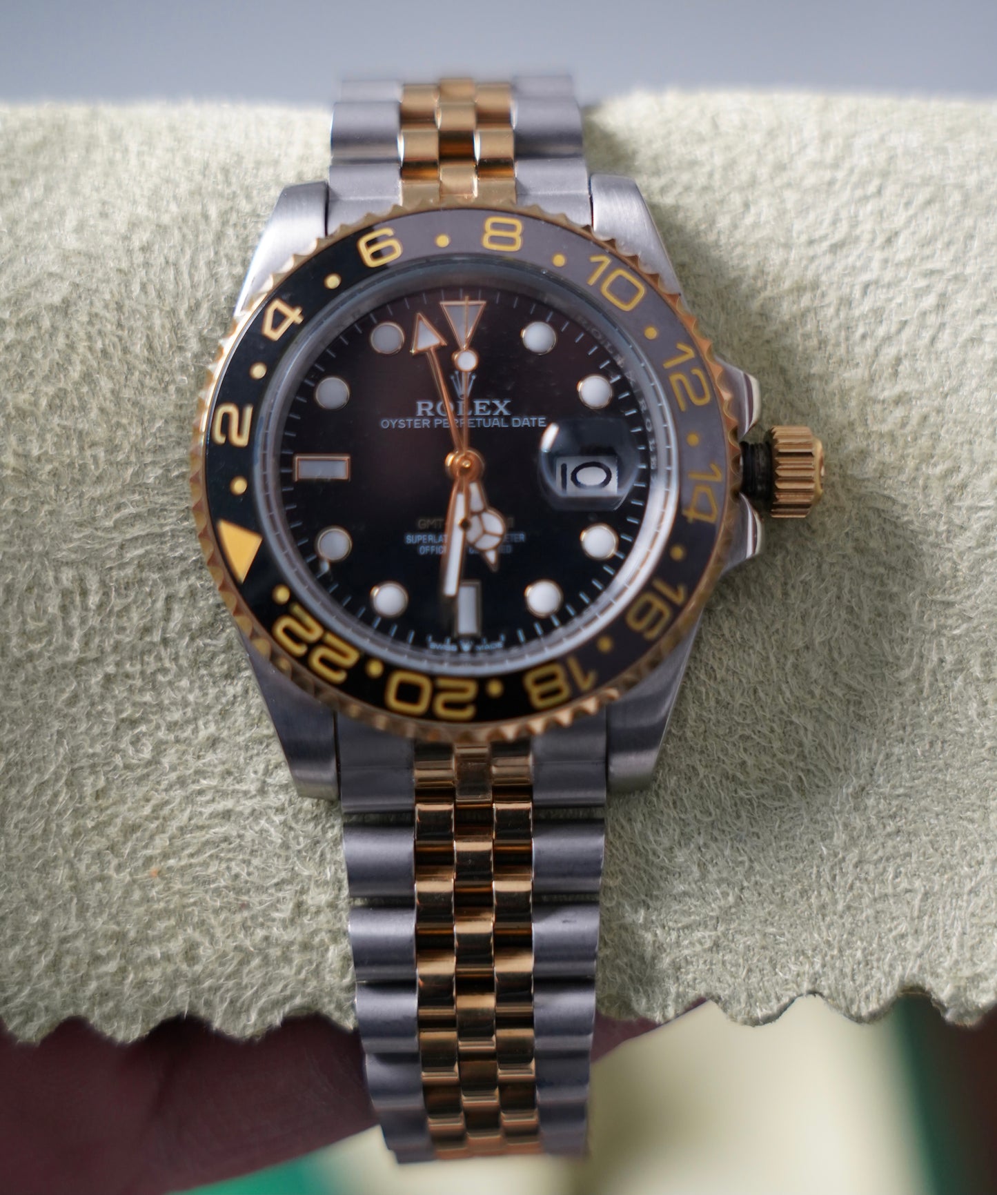 Rolex GMT Master Gold 43 mm