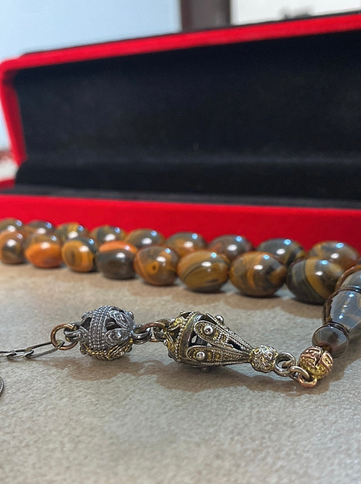 سبحة حجر سندلوس نقي ١٠٠٪  S19- متوفر قطعة واحدة من هذا التصميم