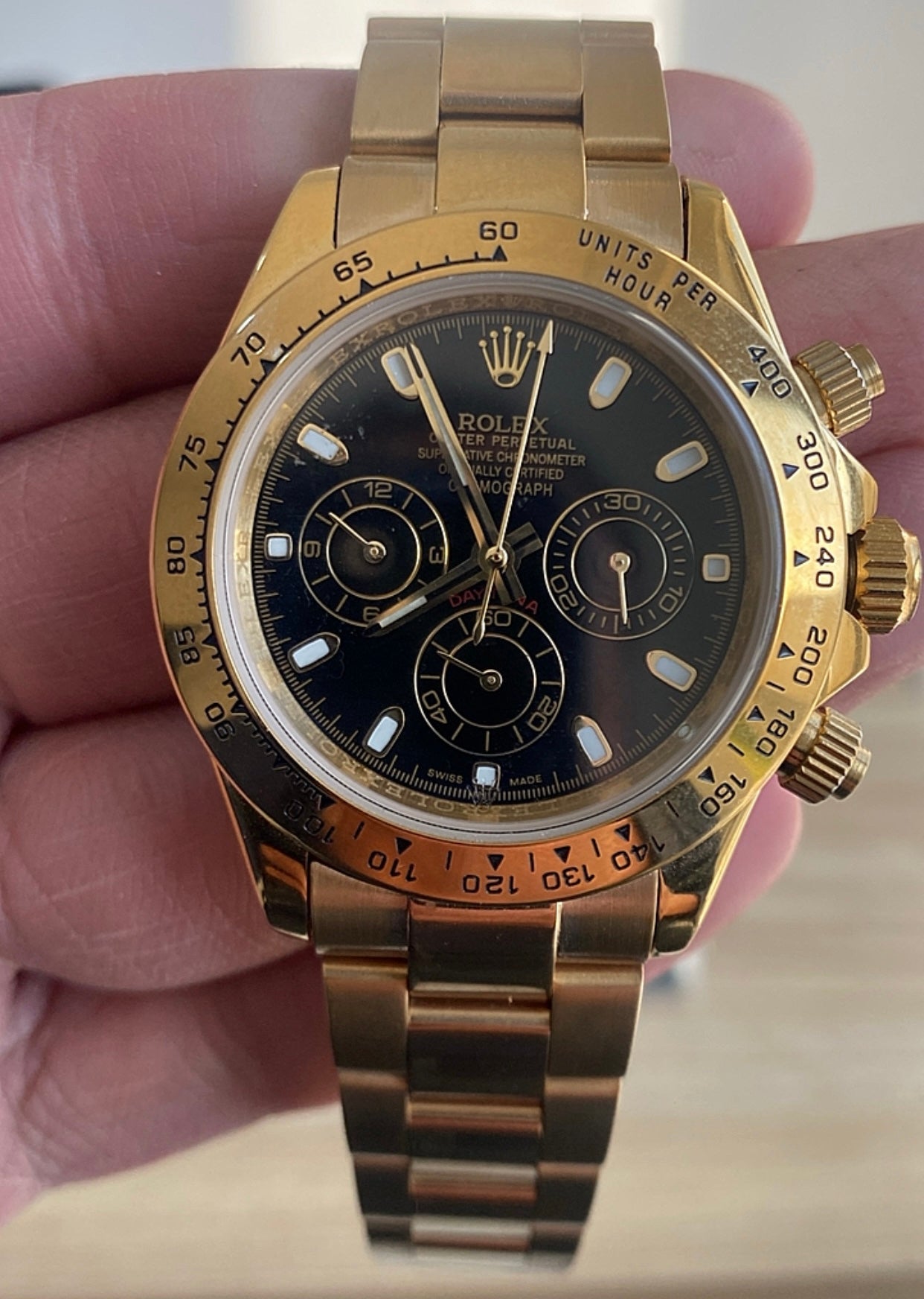 43 mm رولكس دايتونا ٢٠٢٤ كلون ماستر - ذهبي مينا اسود