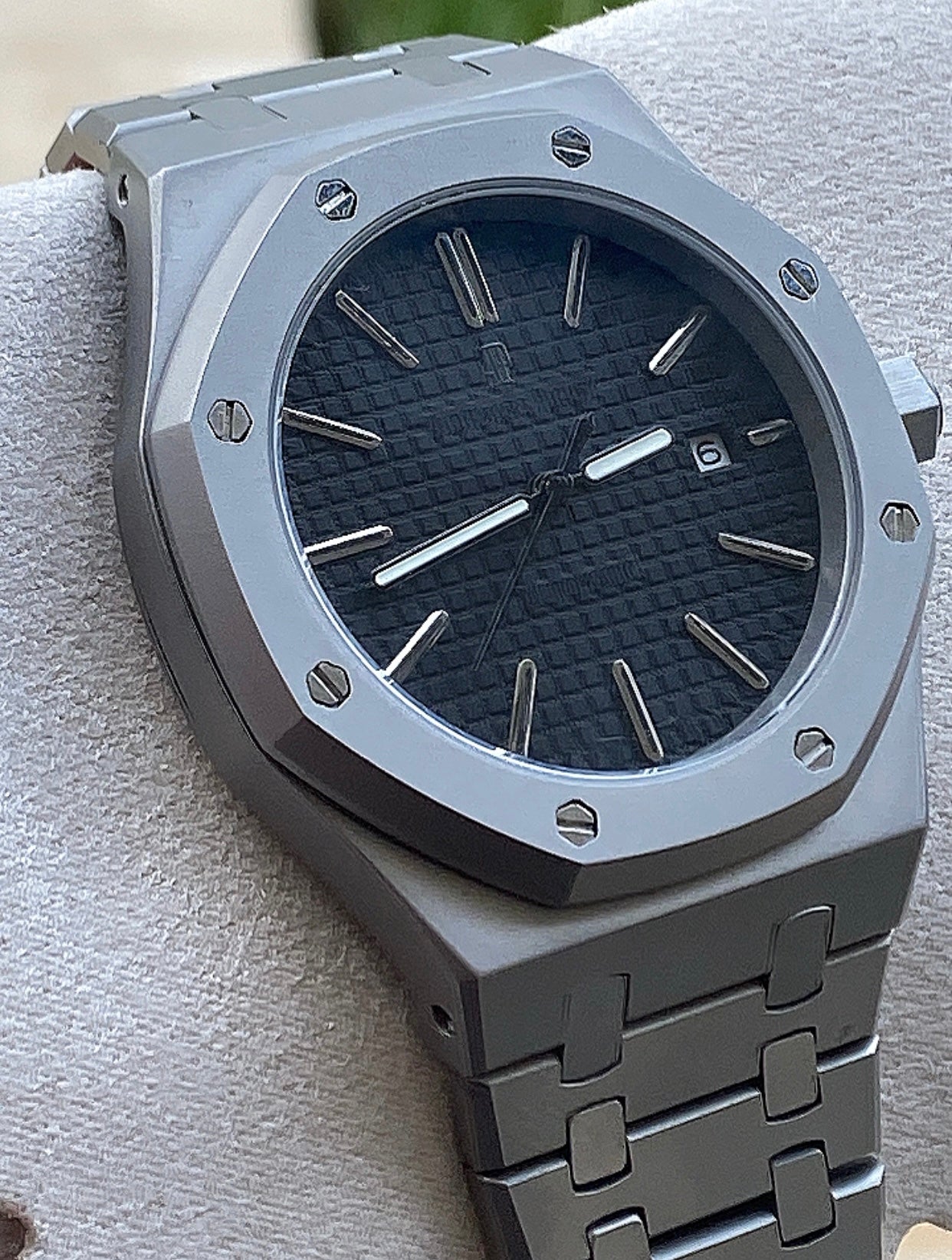 AP Royal Oak 41 mm  - اي بي رويال اوم بلاك ديل - مات فضي