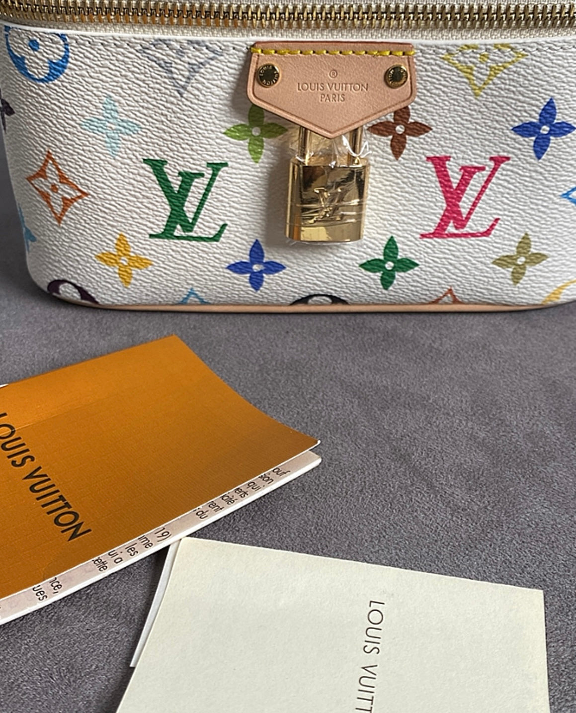 LV Monogram MulticolorLimted - الجنطة طبق الأصل لا تميز متوفر قطعة واحدة
