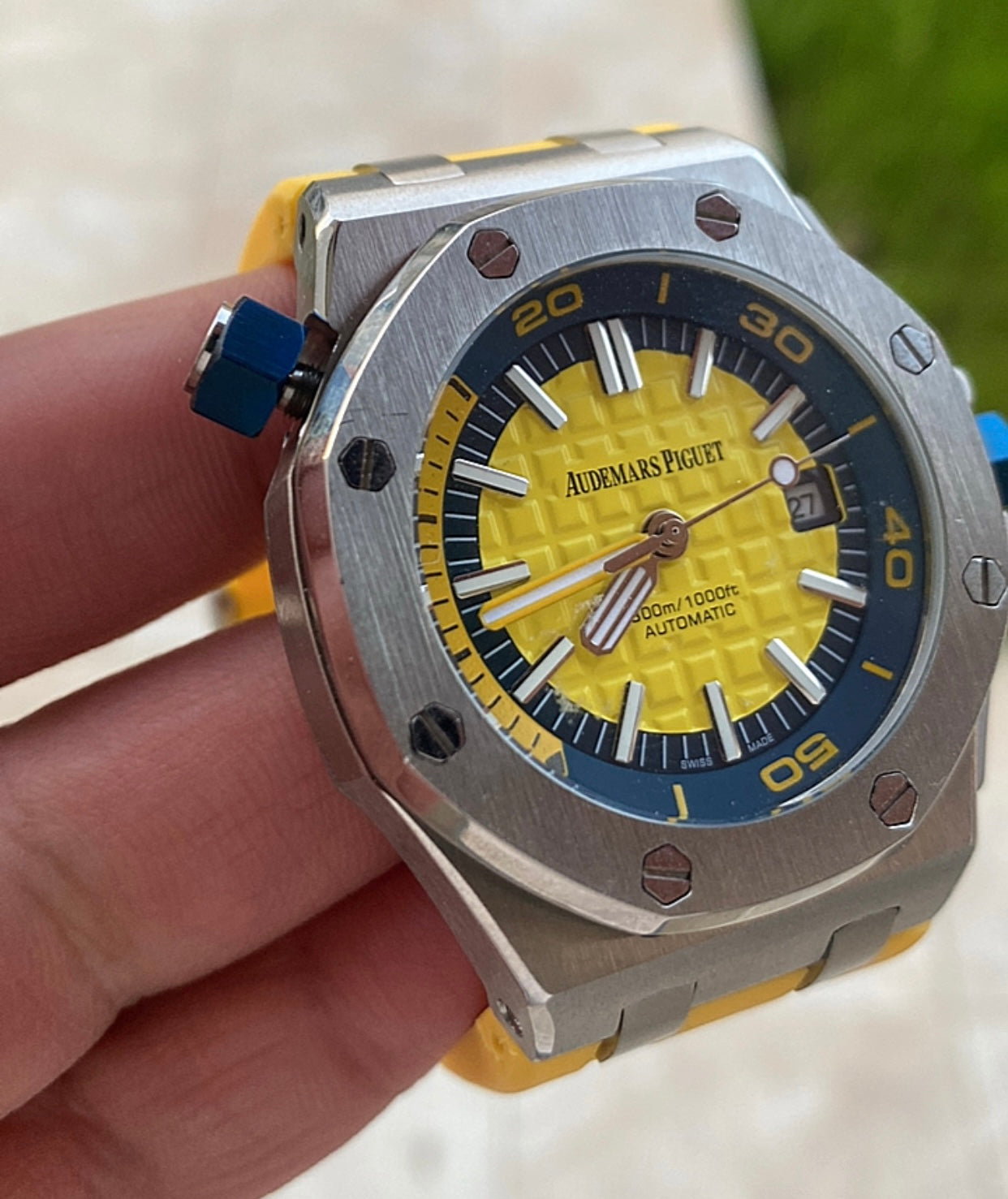 AP offshore 42 mm  - اوف شور كلون طبق الأصل - قطعة واحدةا لون فسفور ستراب راب اصفر