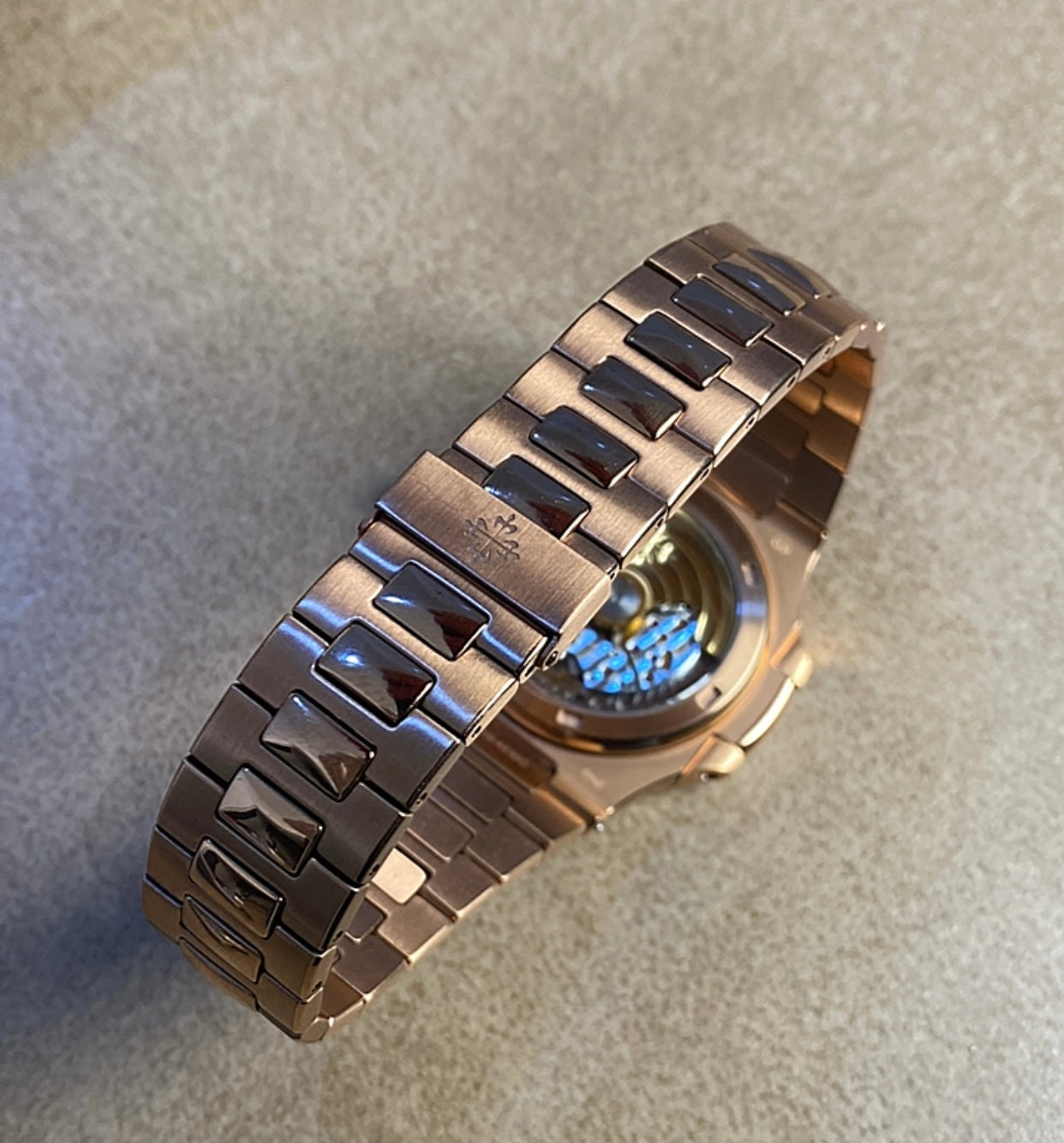 patek philippe 5711- تطابق ١٠٠٪ ماكينة سويسري باتيك فيليب نوتليس كلين قطعه واحده