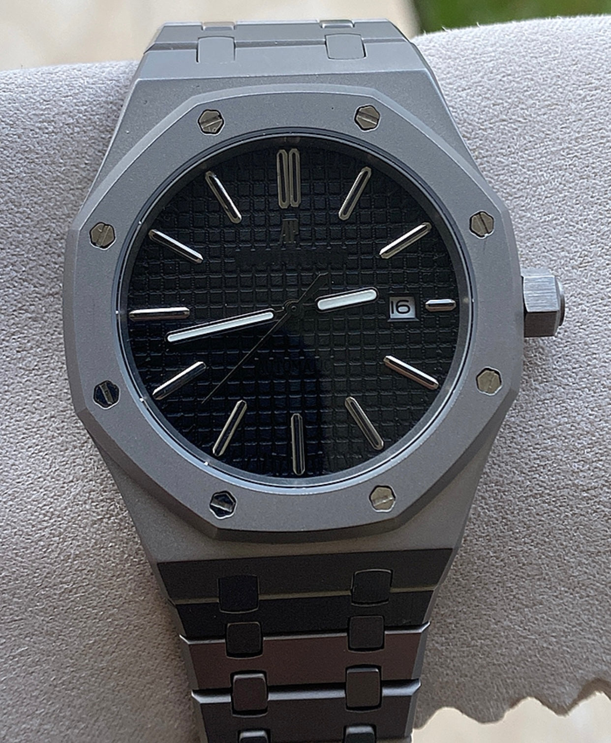 AP Royal Oak 41 mm  - اي بي رويال اوم بلاك ديل - مات فضي