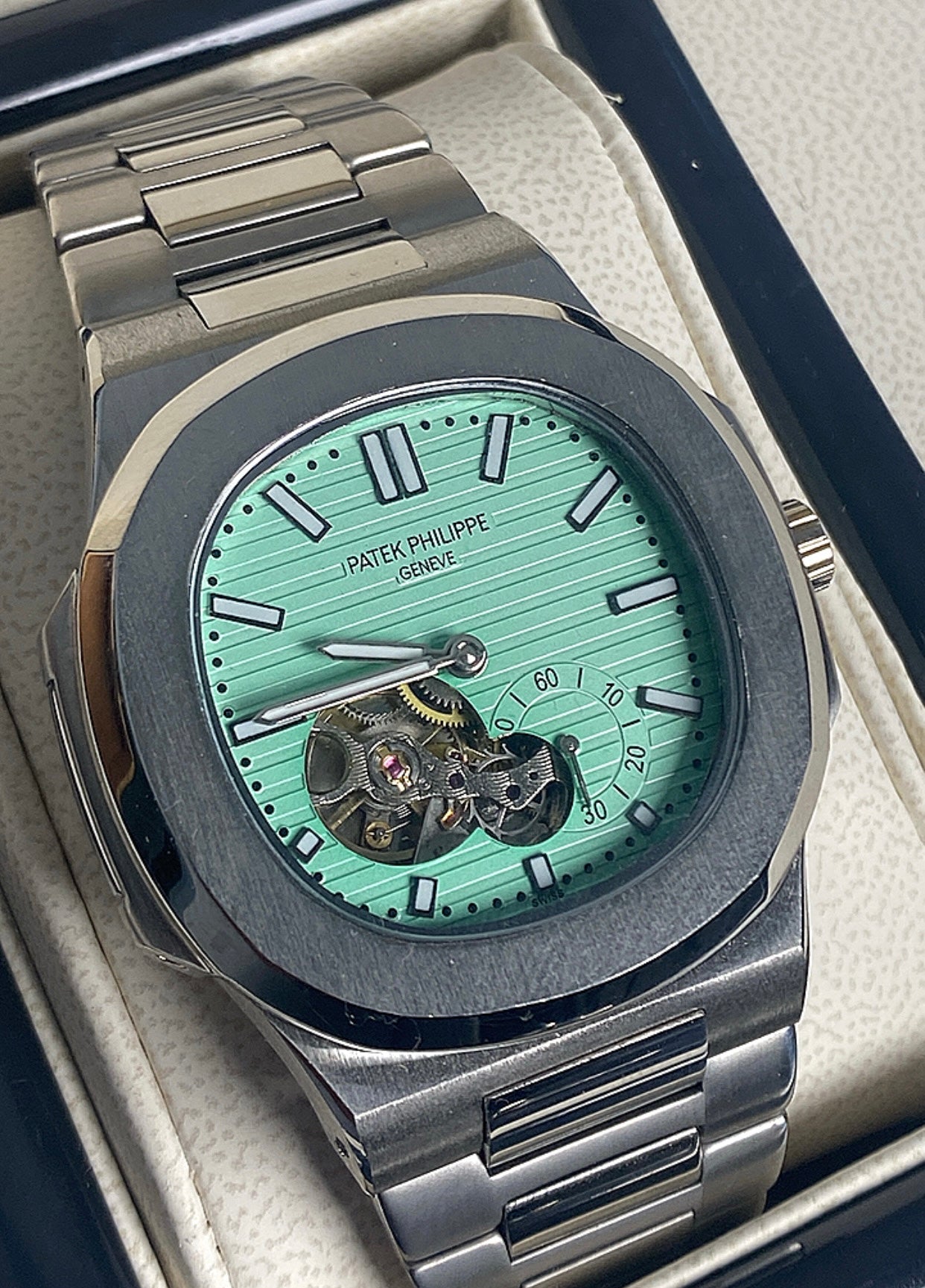 40.5 mm باتيك فيليب نوتلس تيفاني - اصدار خاص