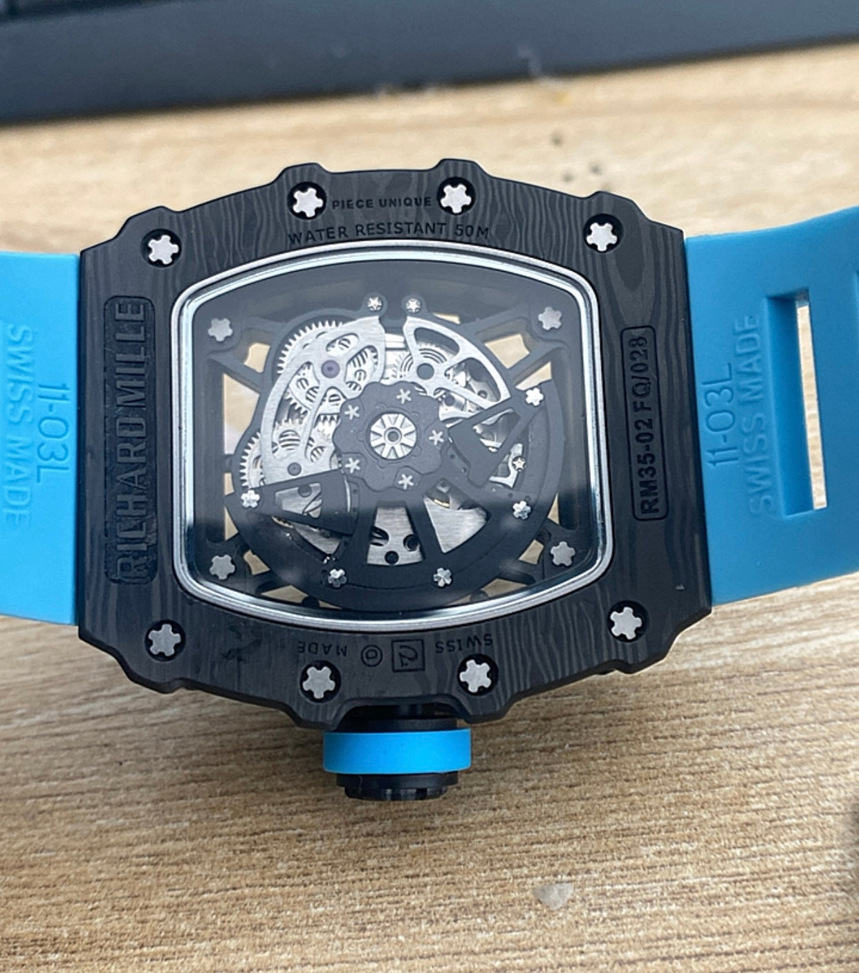 RM - ساعة ريتشارد ميل اصدار ٢٠٢٤ ستراب ازرق بودي سيراميك و كاربون