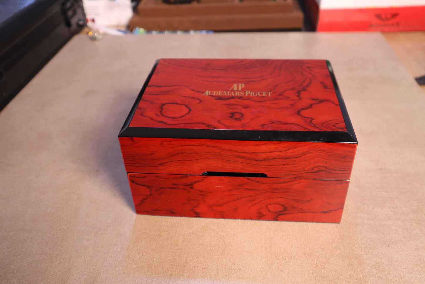 AP ROYALOAK - اي بي رويال اوك بربتشوال كاليندر