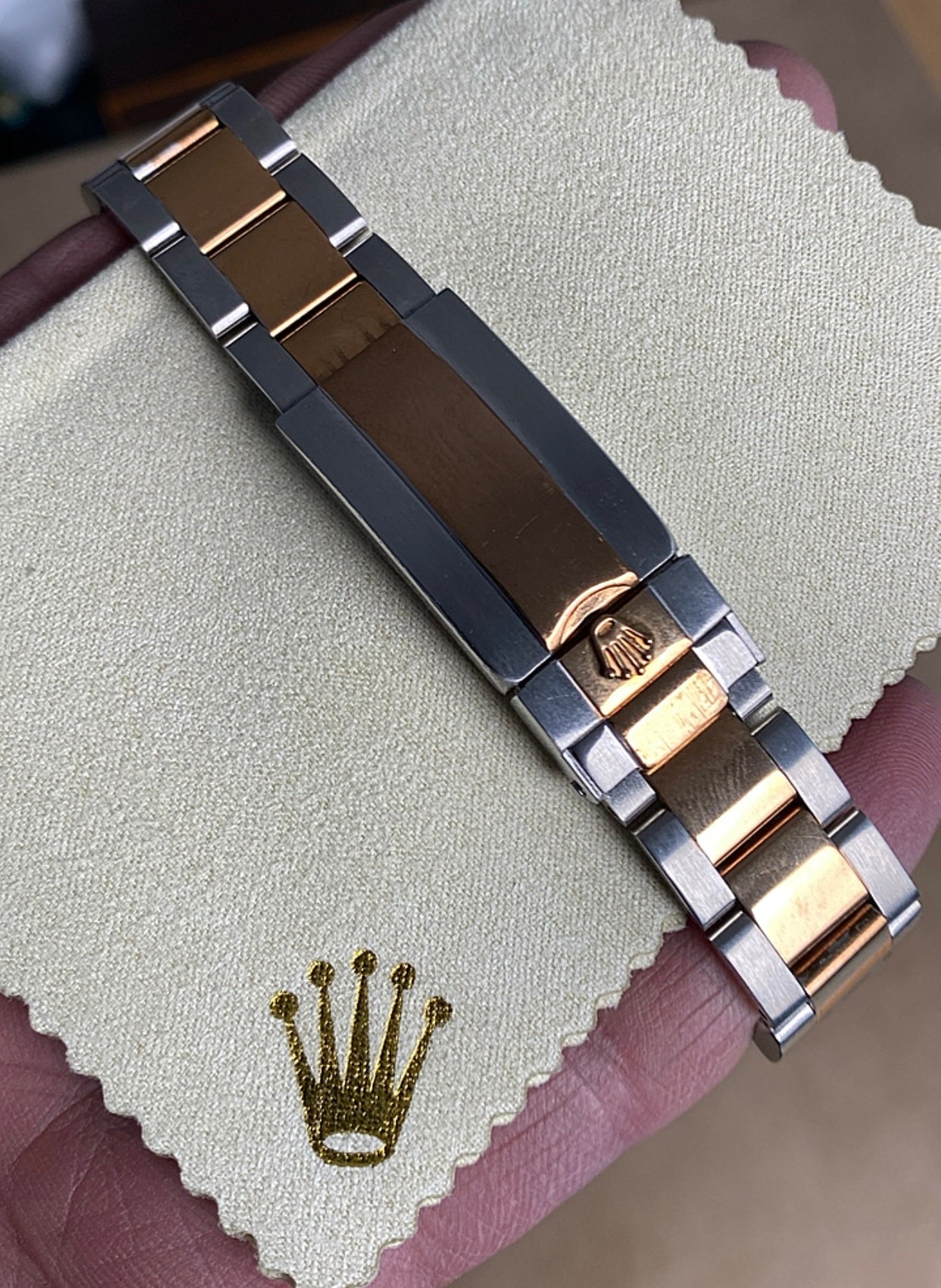 41 mm رولكس داي جست مستعملة اصدار نادر ويمبلدون روز جولد