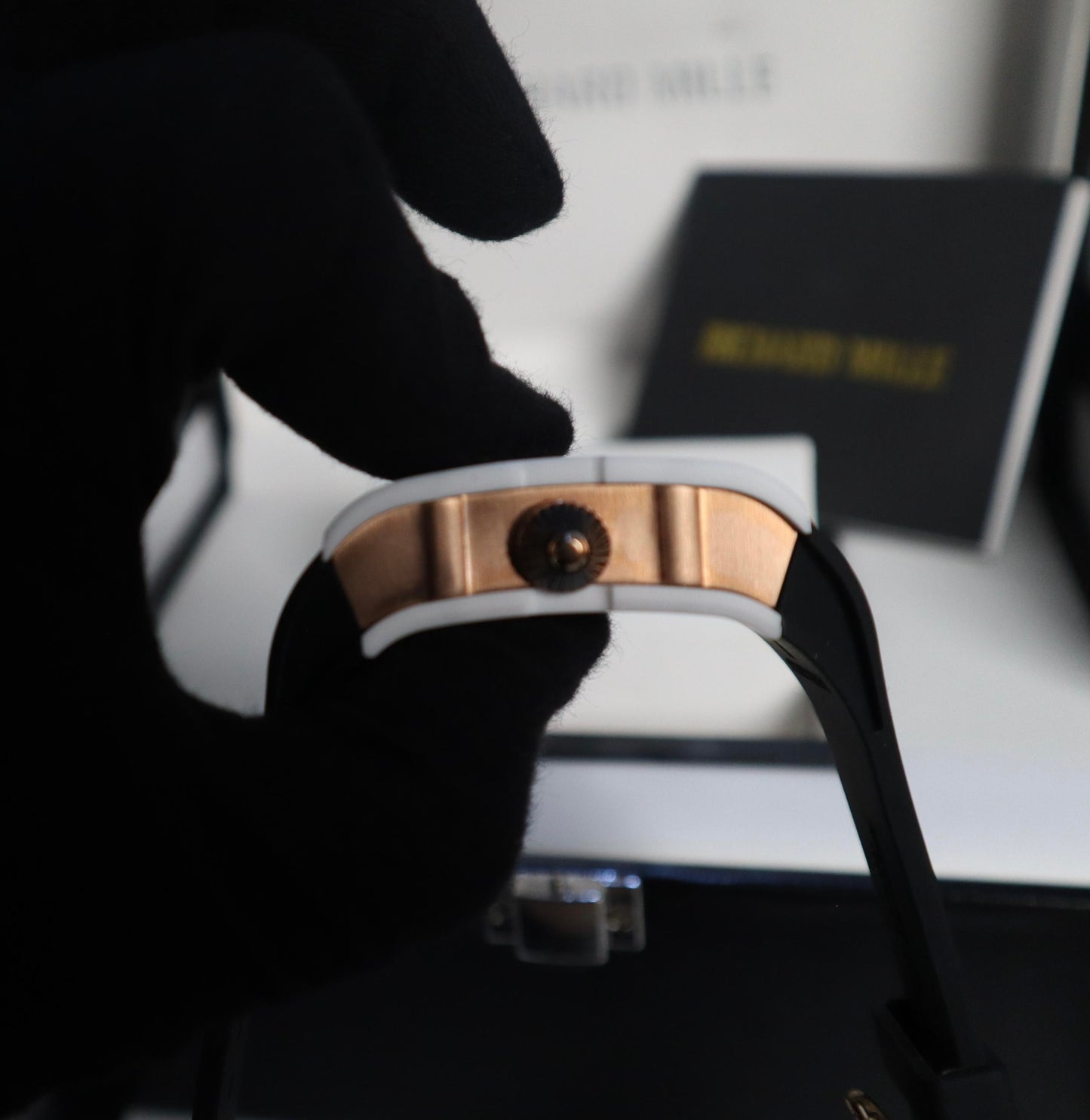 ريتشارد ميل اكسترا فلات - اصدار نادر جداً، متوفر قطعة واحدة