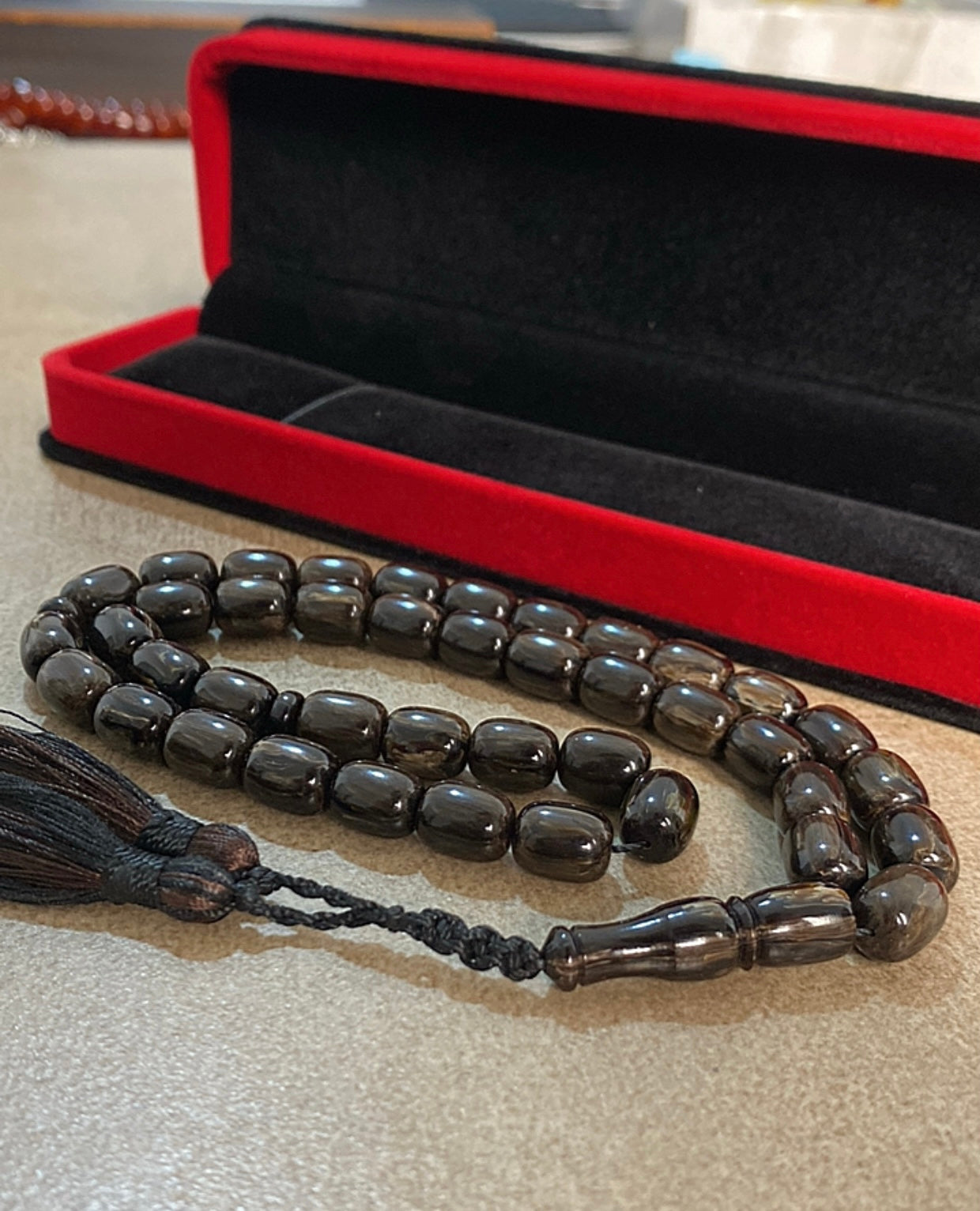 سبحة حجر سندلوس نقي ١٠٠٪  S25- متوفر قطعة واحدة من هذا التصميم