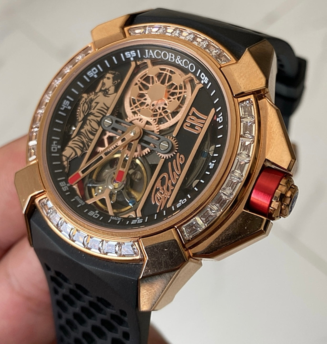 (السعر بالدينار الأردني 550 / كلين مطابقة للأصلية )Jacob & Co CR7
