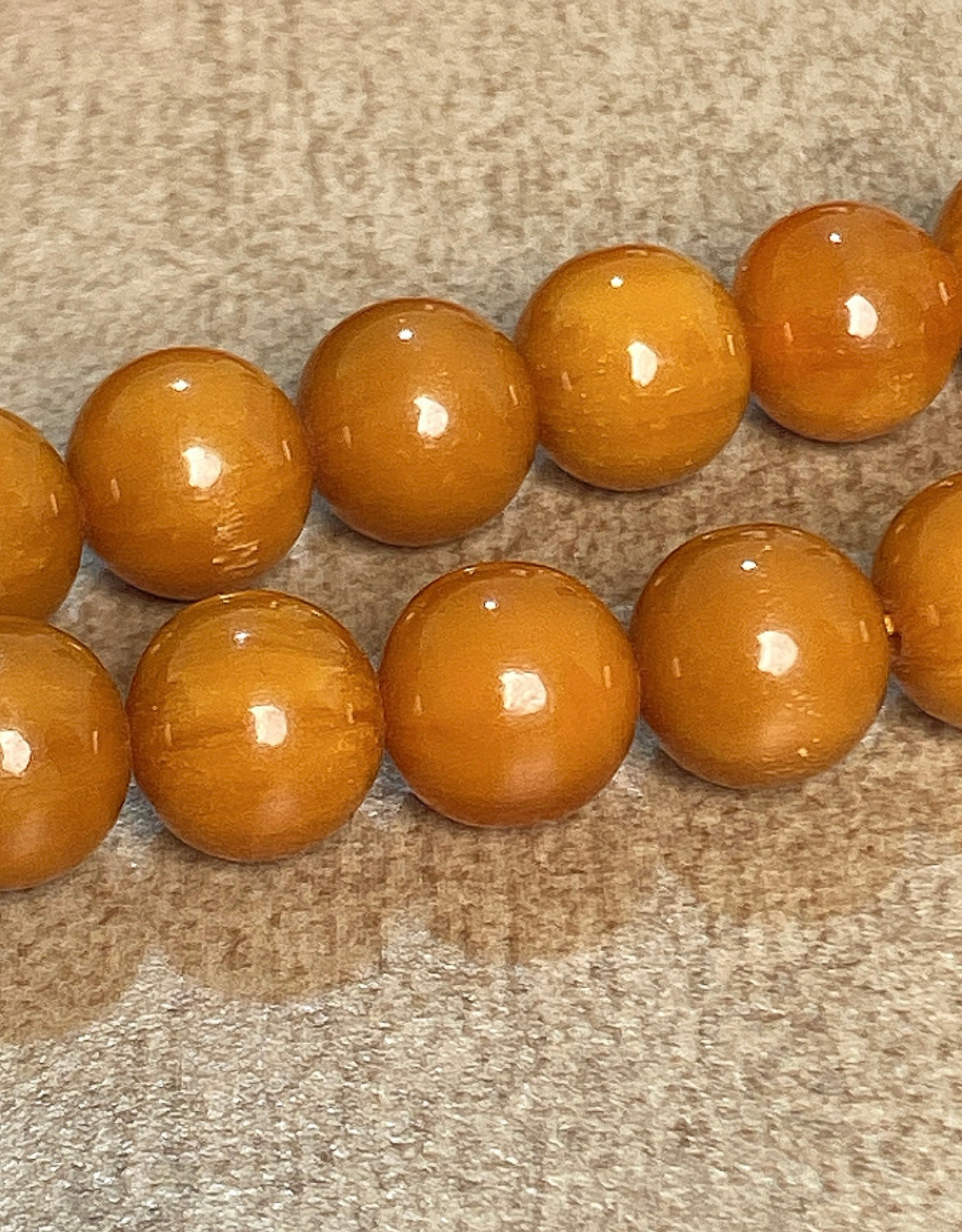 سبحة حجر سندلوس نقي ١٠٠٪  S21- متوفر قطعة واحدة من هذا التصميم