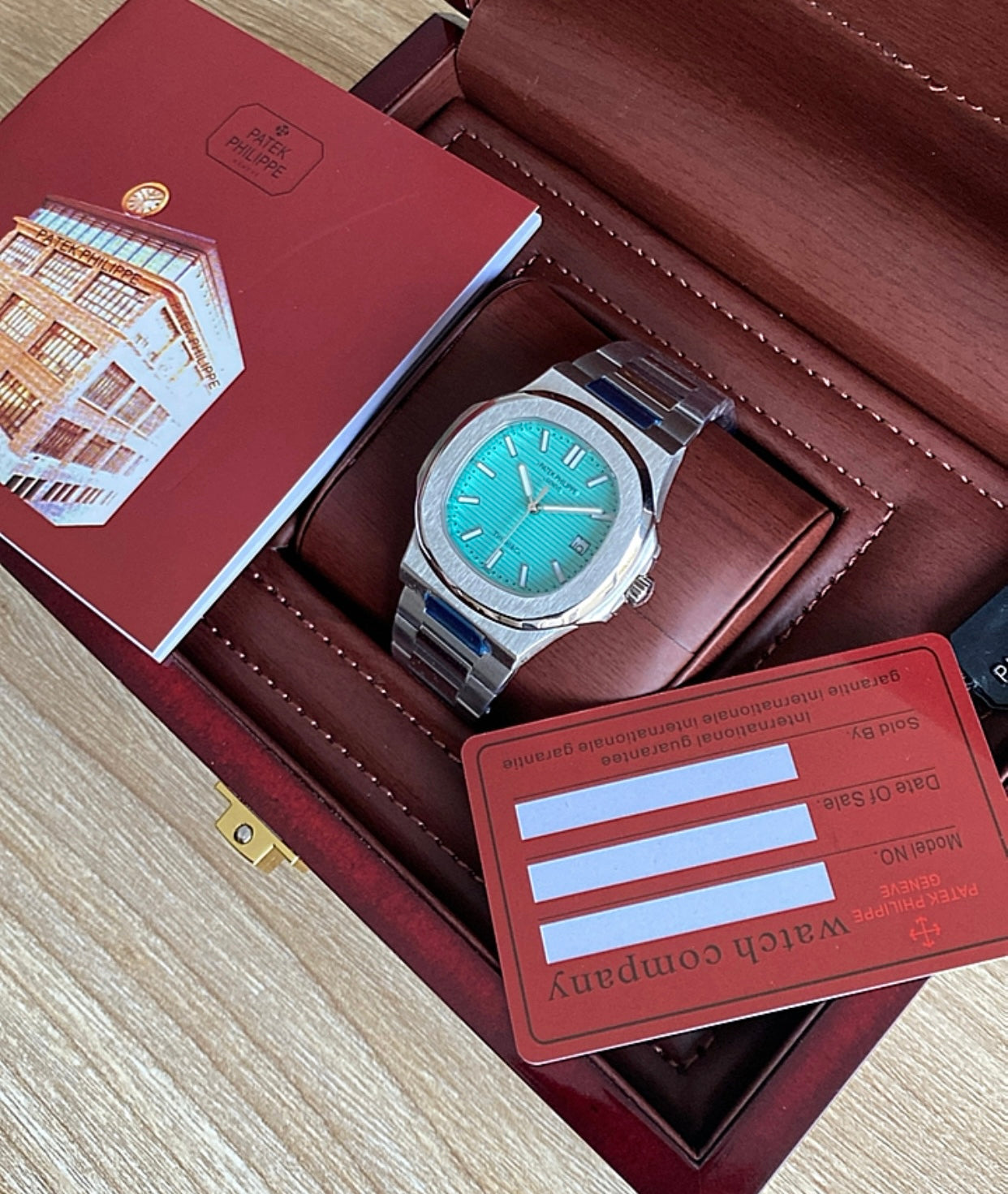 باتيك فيليب نوتلس تيفاني جراند ماستر / قطعتين فقط الاولوية للي يطلبها قبل