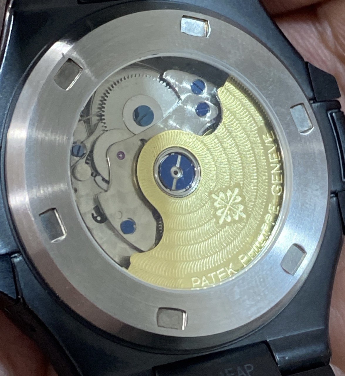 40.5 mm ساعه باتيك فيليب نوتيلس 2019 - مستعمل بحاله الجديد