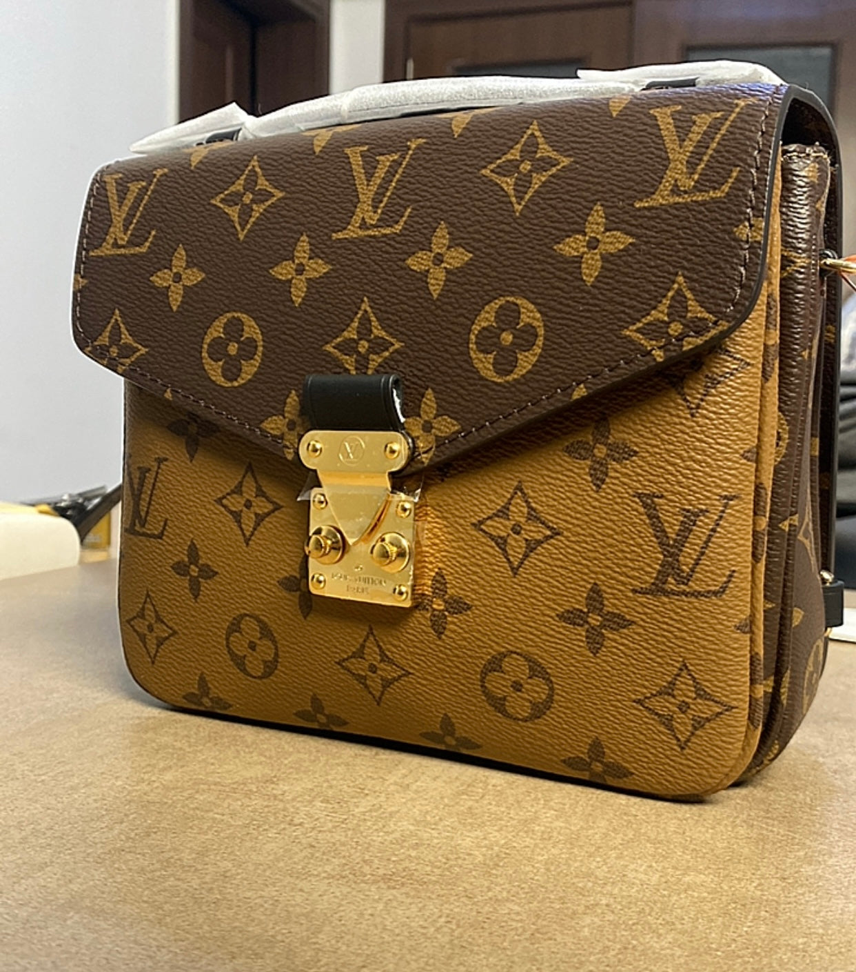 متوفر قطعتين: لويس فيتون جراند ماستر(Louis Vuitton Pochette Métis)