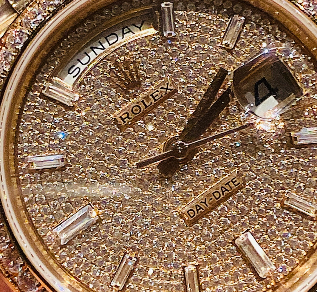 روليكس داي ديت مينا باڤيد - ساعة نادرة جدا - الساعة كليون طبق الاصل ماكينة سويسري (ووزجولد)