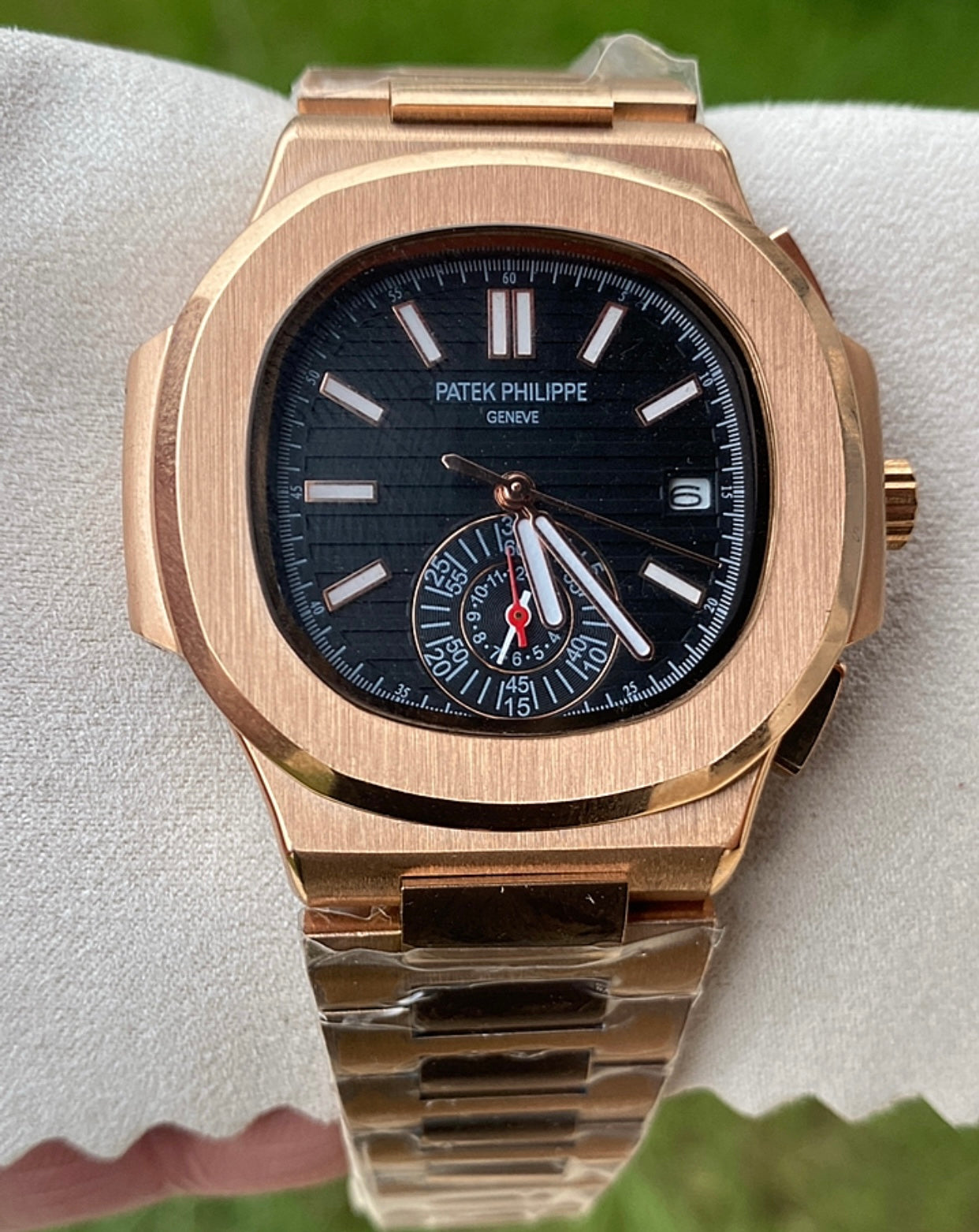 40.5 mm  السعر بالاردني ٣٠٠ دينار باتيك فيليب نوتلس كرونوجراف روزجولد - جراند ماستر