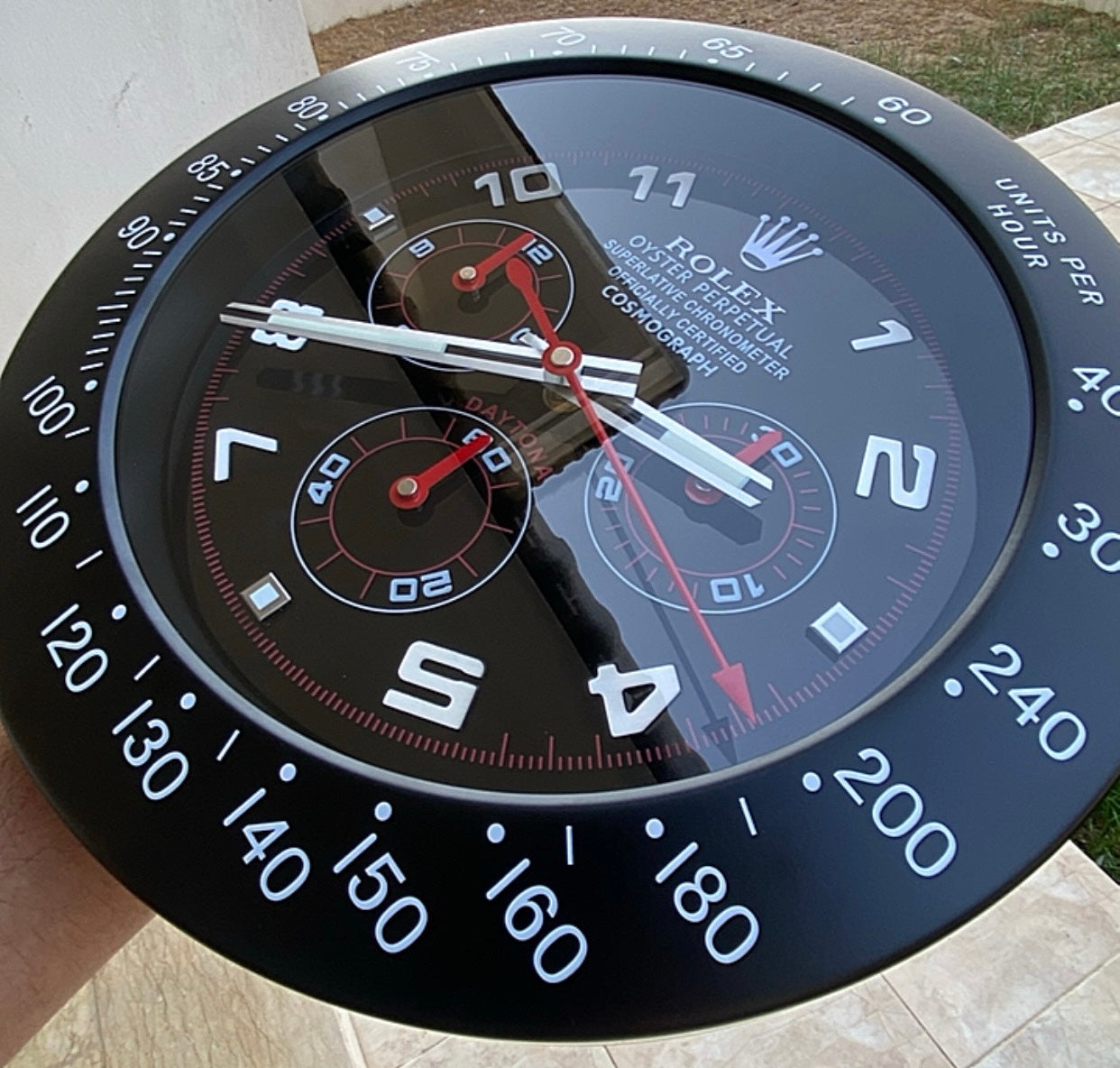 قسم رجال الاعمال - ساعة رولكس دايتونا ماكلرن للحائط - صناعة يدوية للمينا - ارقام لومينوس مثّل ساعة اليد الاصلية