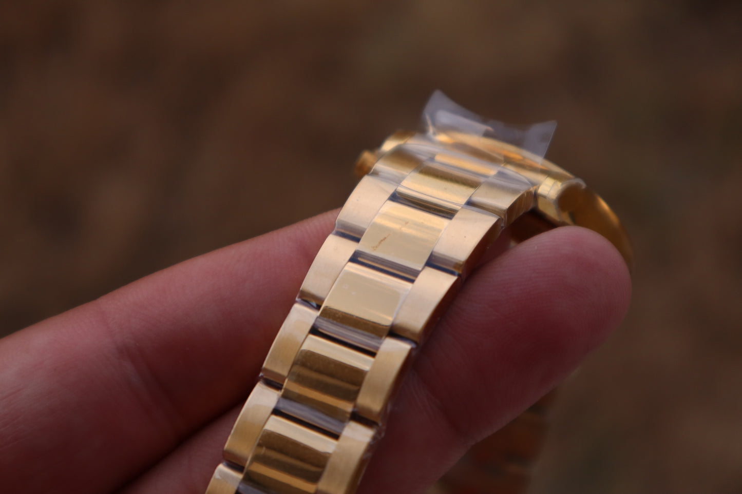 Rolex Daytona Green Ruby 40 mm -قطعة كلين طبق الأصل ماكيمة سويسري طبق الأصل متوفر حبة واحدة في كل العراق