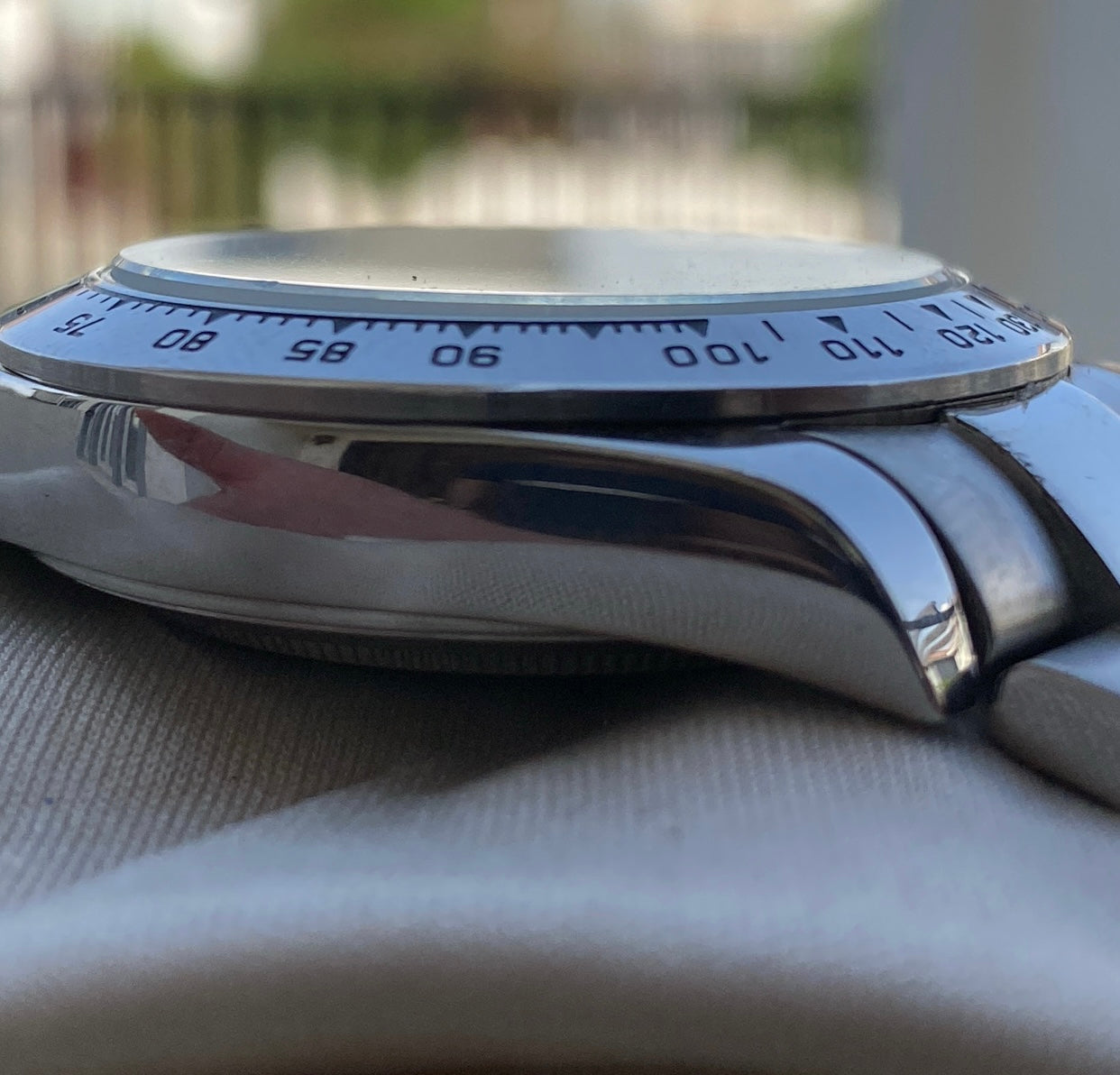 عرض الساعه رقم ١٠٠ في المتجر رح نبيعها بسعر التكلفه - دايتونا تايتانيوم اصدار ٢٠٠٧