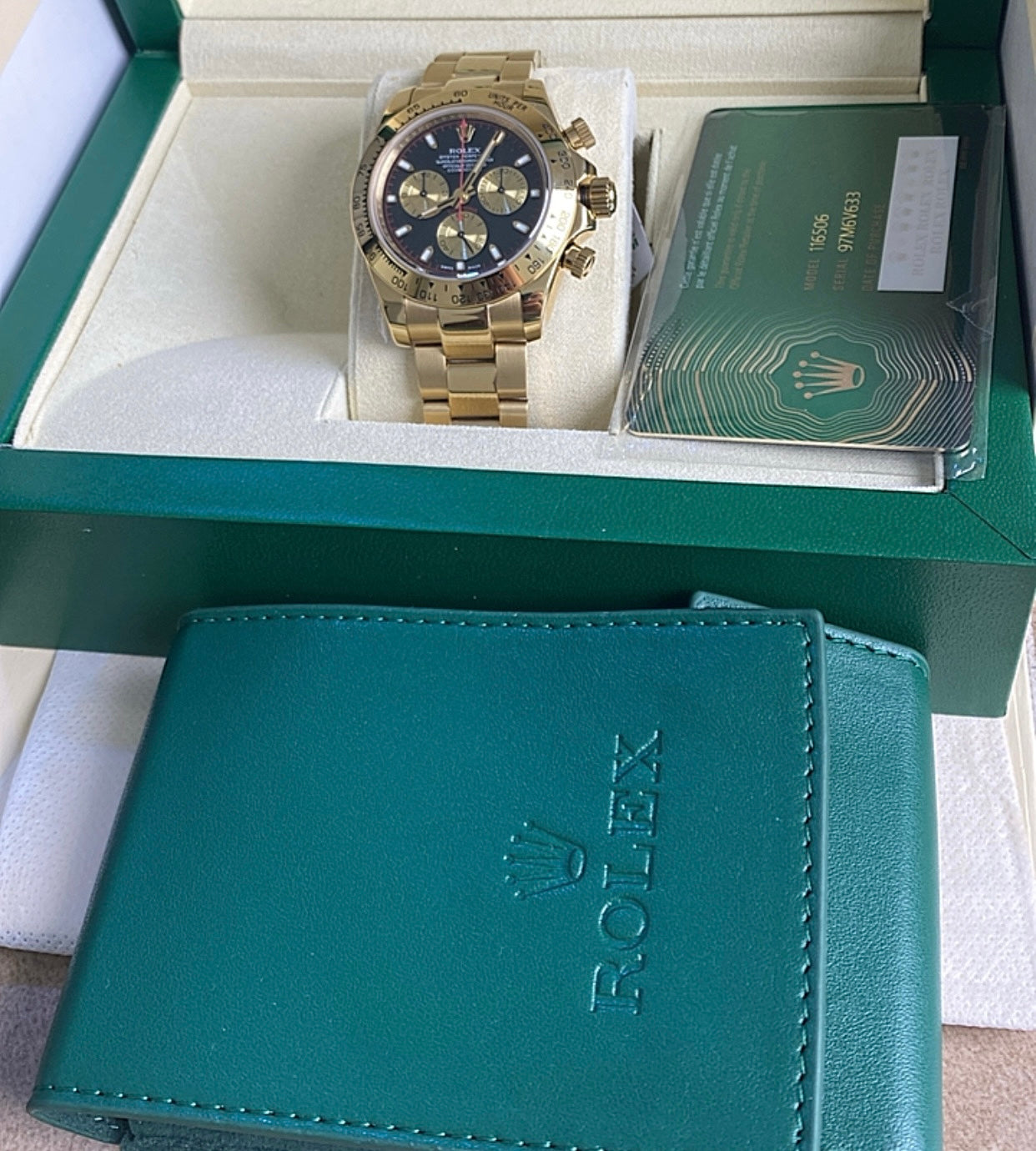 40 mm رولكس دايتونا ذهب أصفر بقرص أسود