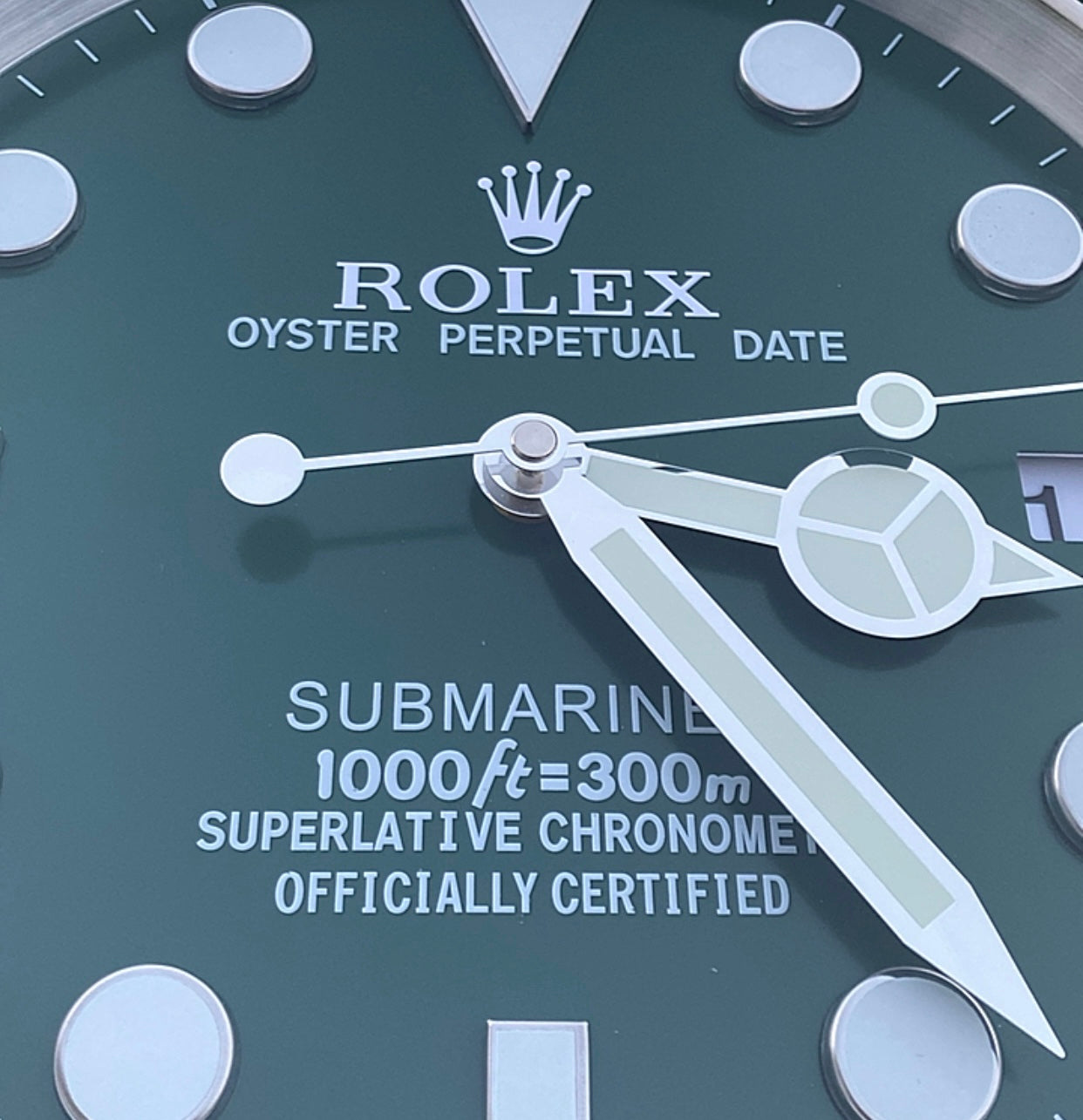 ساعة رولكس سابمارين هالك للحائط- ايكونيك لرجال الاعمال و محبين الساعات