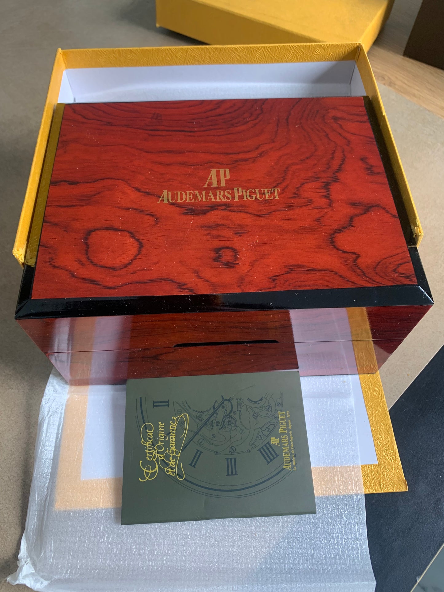 AP Royal Oak 41 mm  - اي بي رويال اوم بلاك ديل - مات فضي