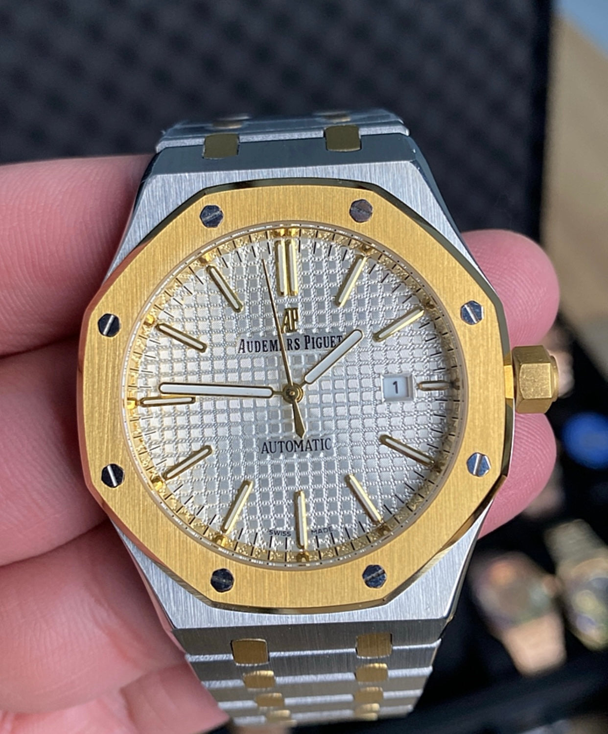 Audemars Pigue  Royal Oak Gold 41 mm (كلين تايتل)