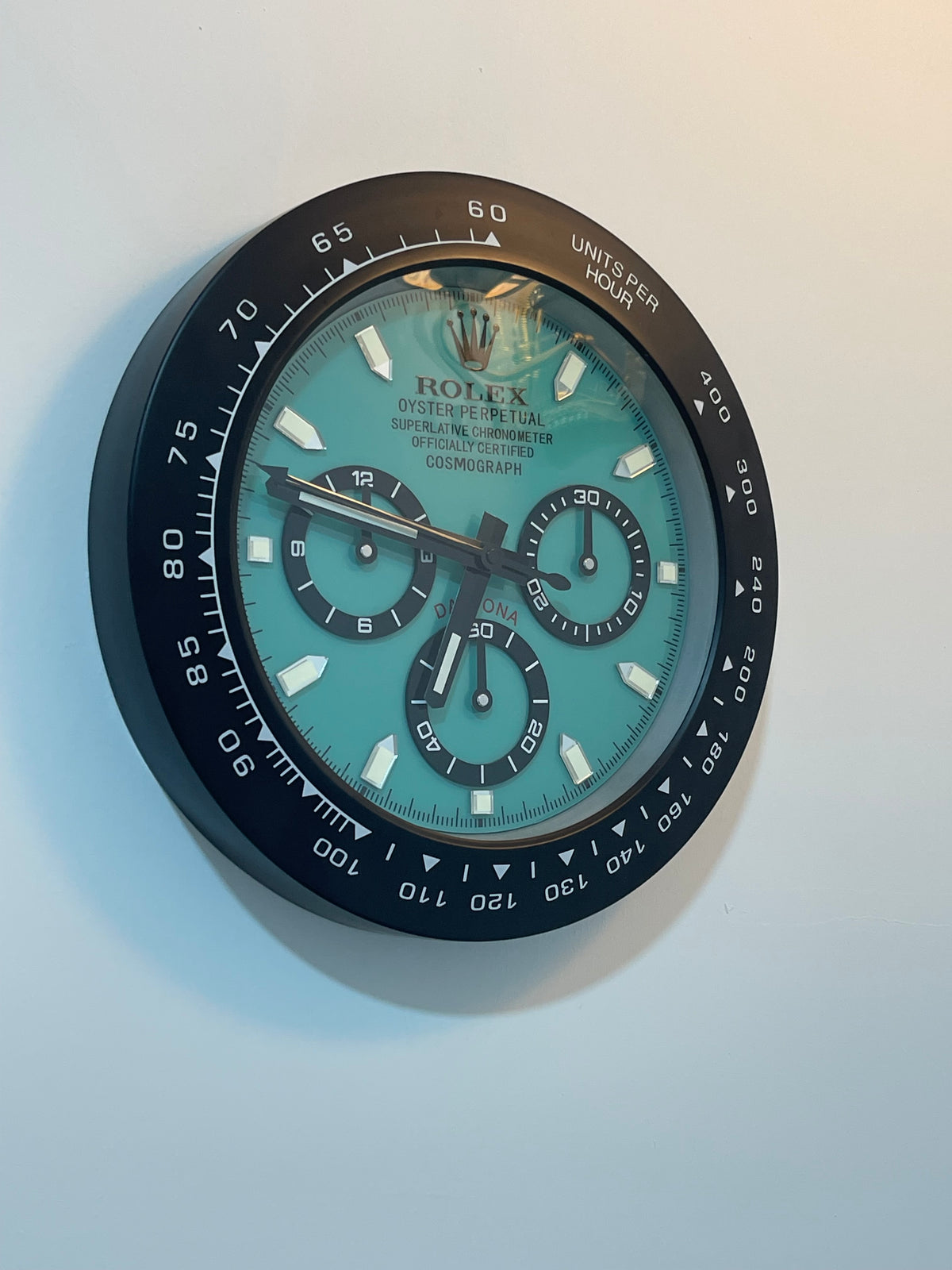 السعر ٢٥٠ دينار اردني ساعة حائط بتصميم تيفاني