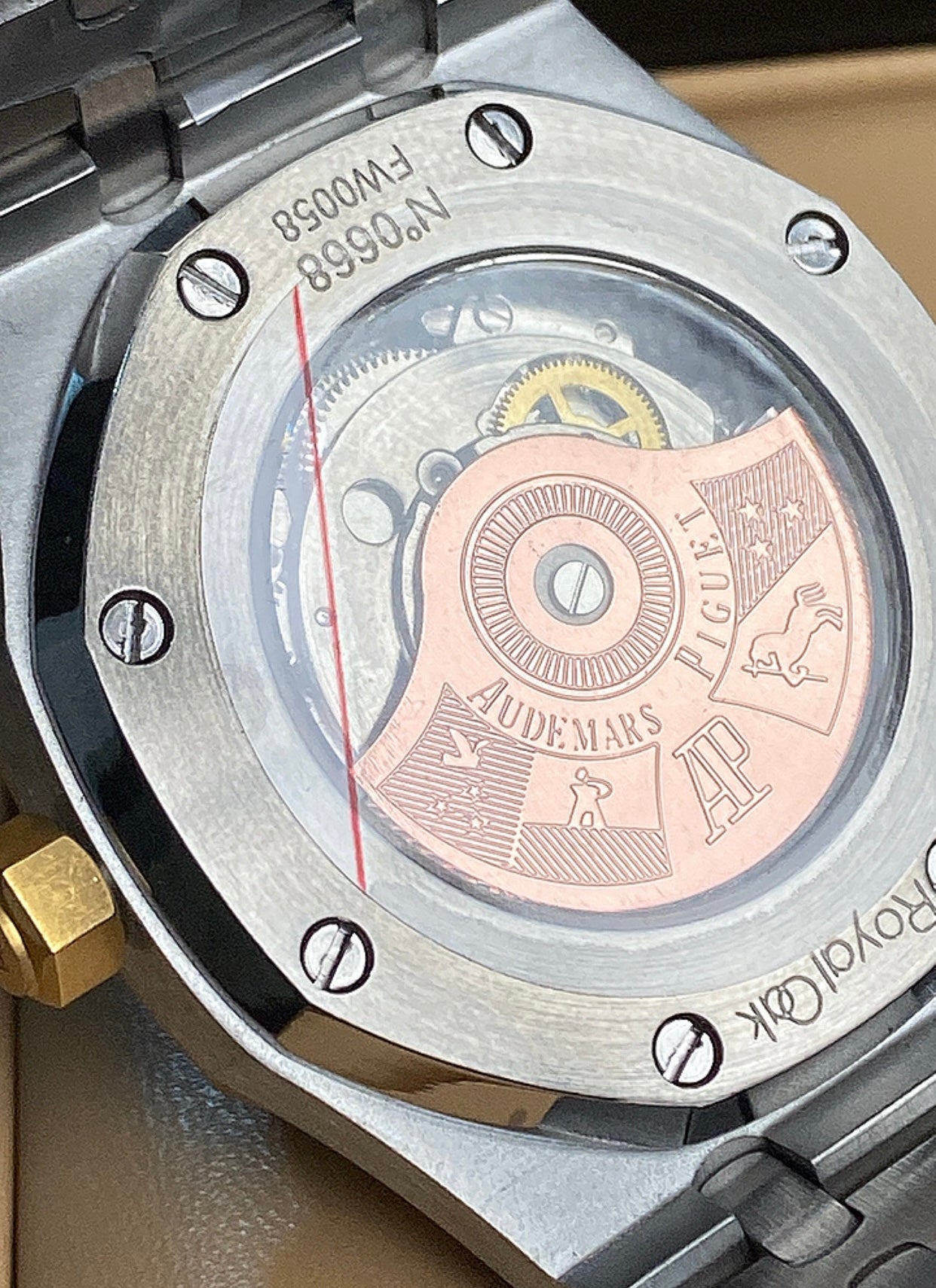 Audemars Pigue  Royal Oak Gold 41 mm (كلين تايتل)