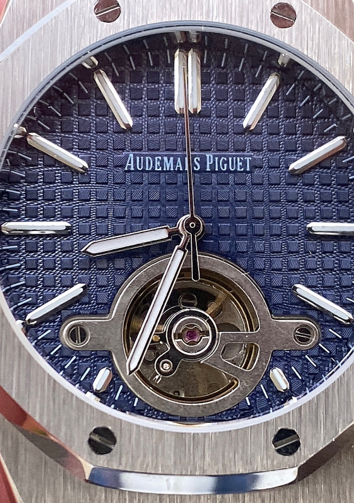 Audemars Piguet Royal Oak Tourbillon Extra-thin Clean 41 mm - رويال اوك توربيلون مينا تيتانيوم