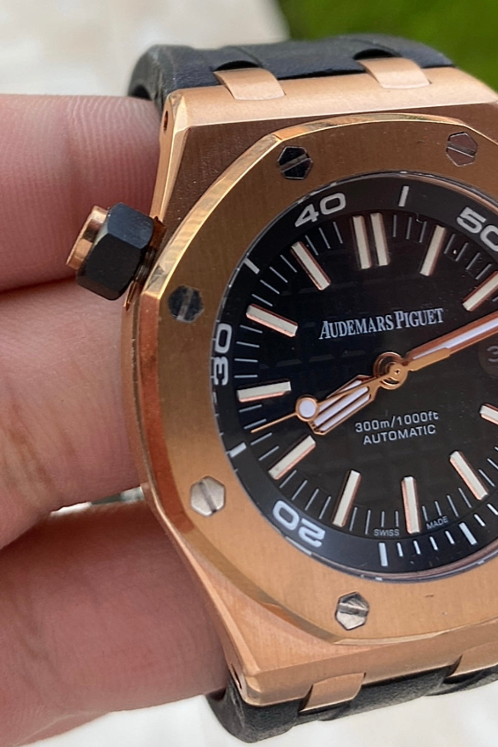 AP offshore 42 mm - اوف شور كلون طبق الأصل - قطعة واحدةاسود و روز جولد  (AP 2)