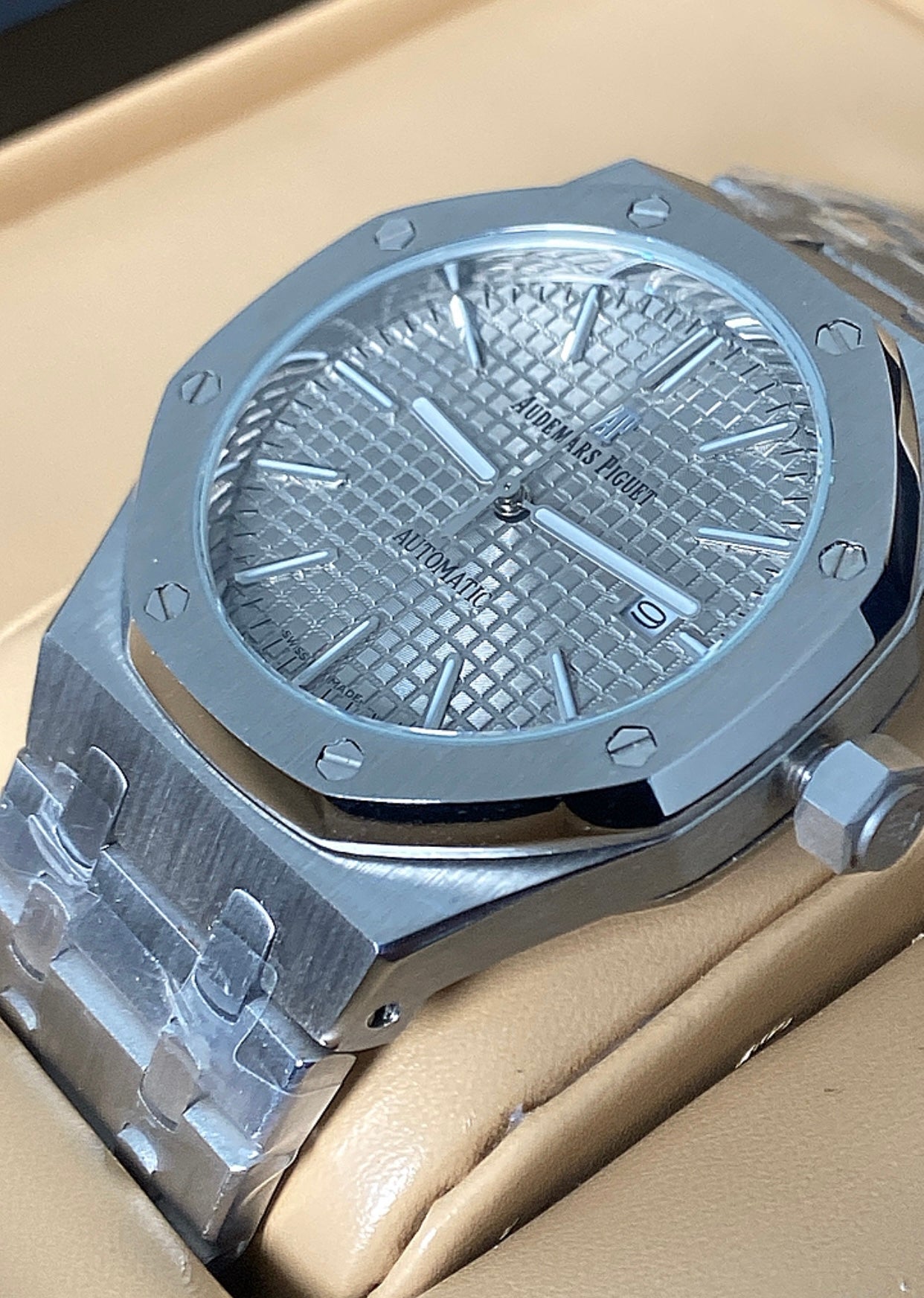 AP titanium 41 mm - ساعة اي بي تيتانيوم كاين تايتل رويال اوك