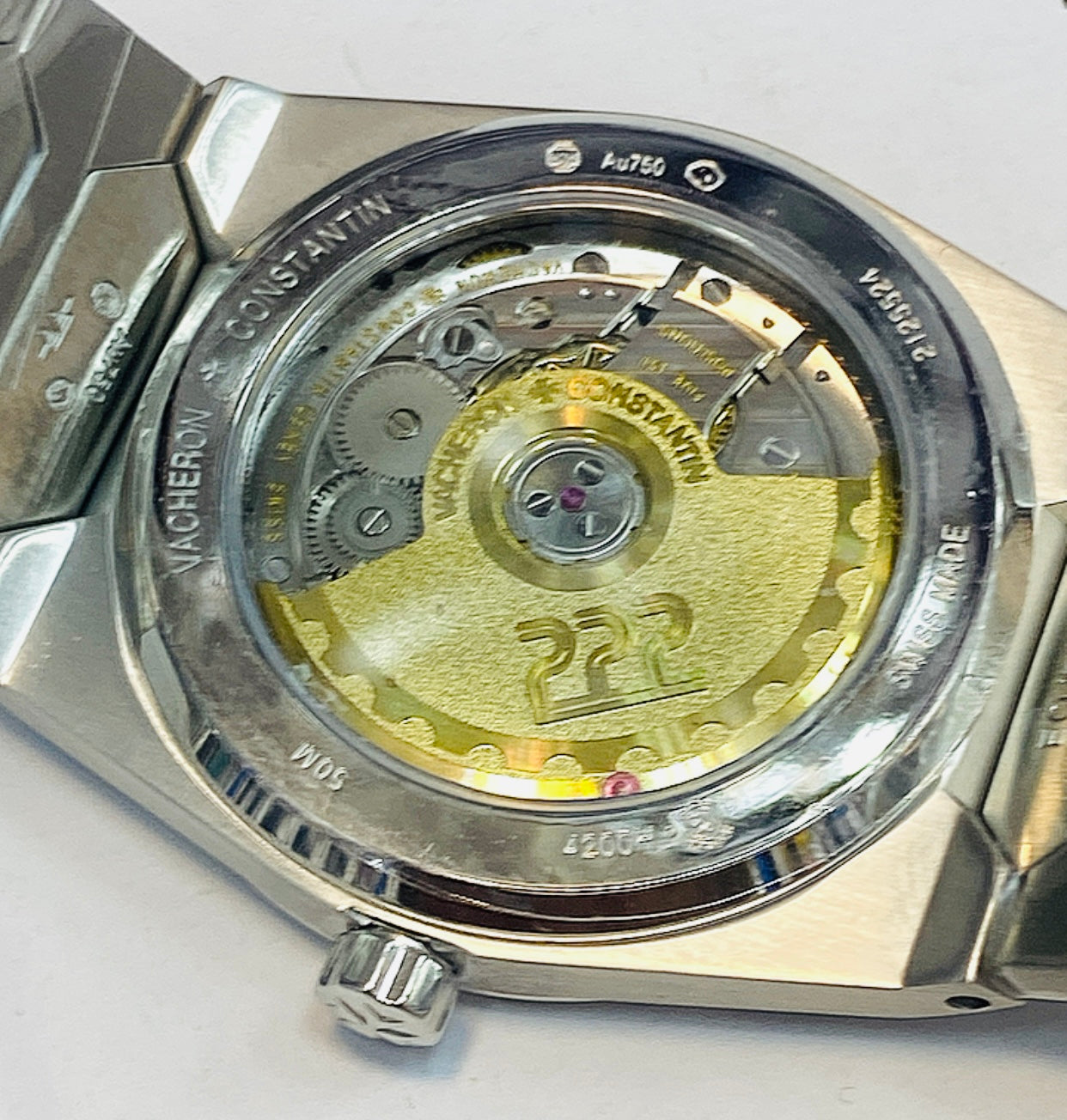 فاشيرون كونستانتان اكسبشنال  مينا ابيض 222 - طبق الأصل ماكينة سويسري