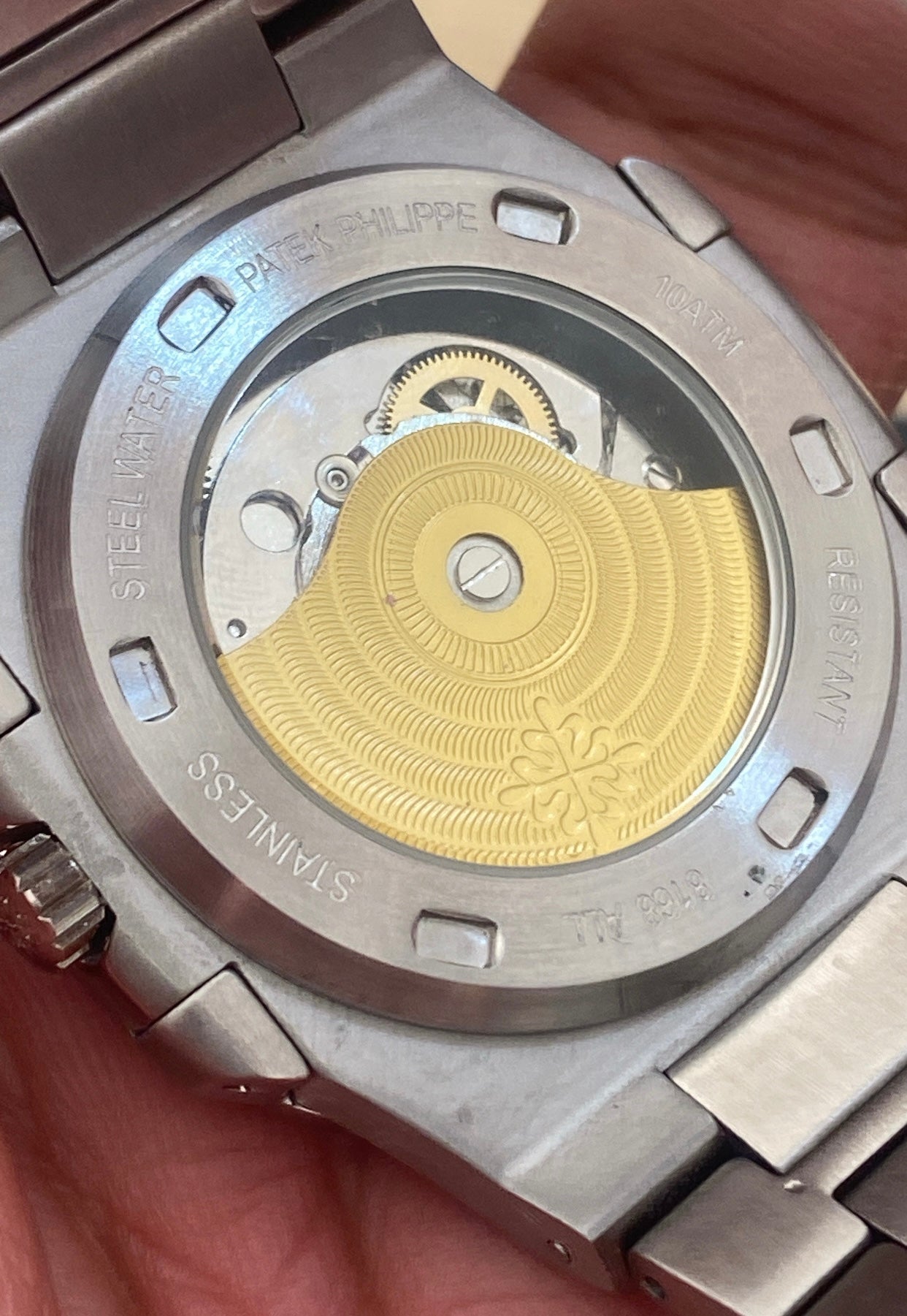 40.5 mm باتيك فيليب نوتلس لون زيتوني